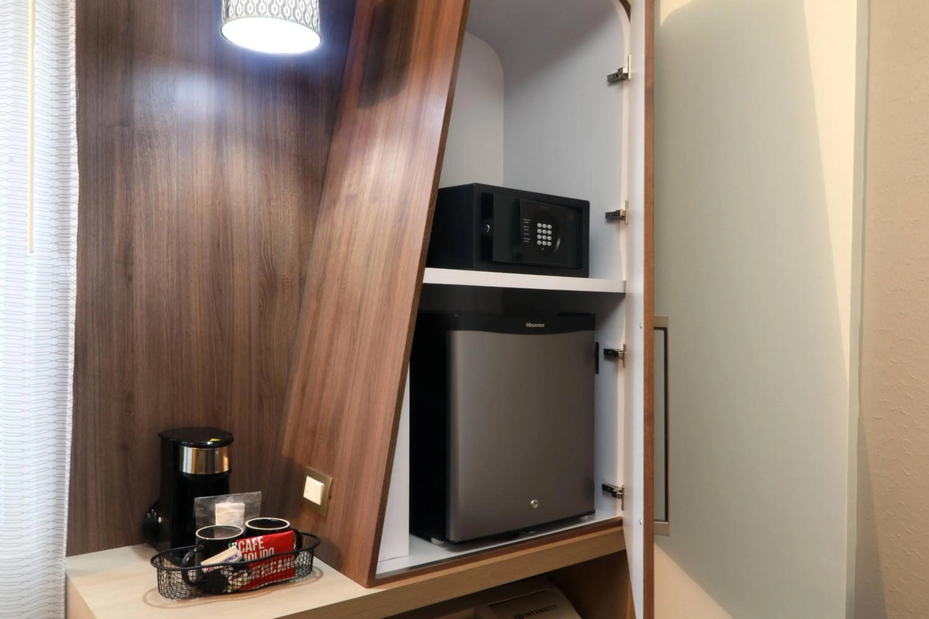 Photo of the whole room in Courtyard Monterrey Airport