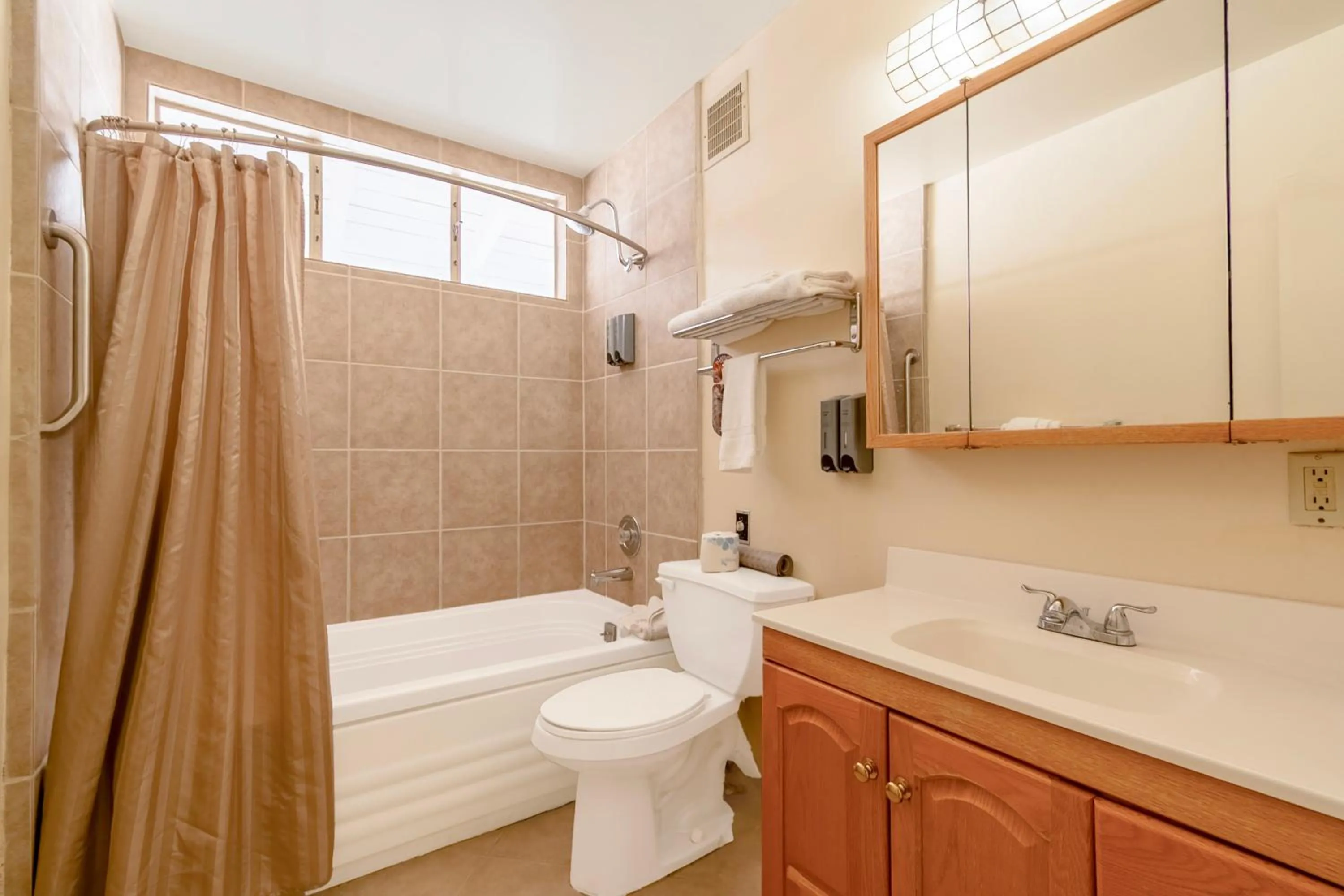 Bathroom in Historic Coronado Motor Hotel by OYO