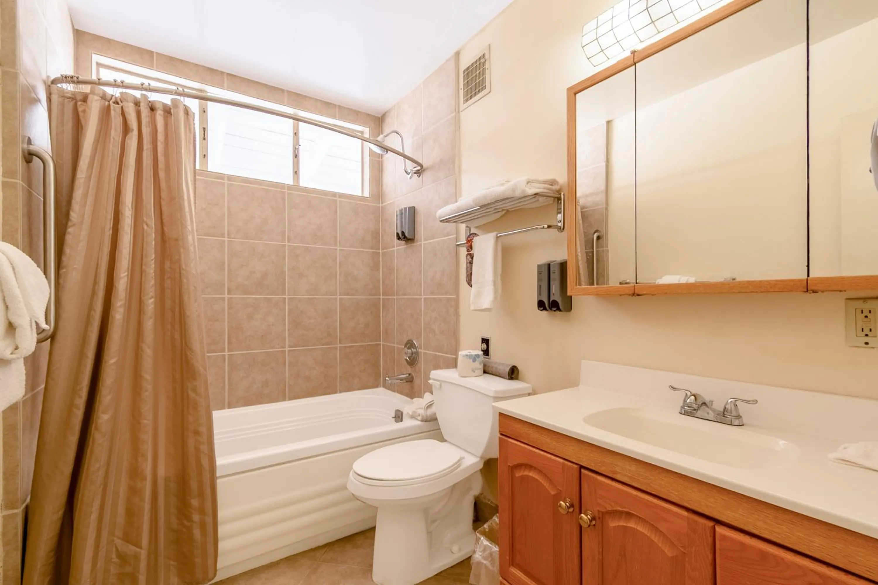 Bathroom in Historic Coronado Motor Hotel by OYO