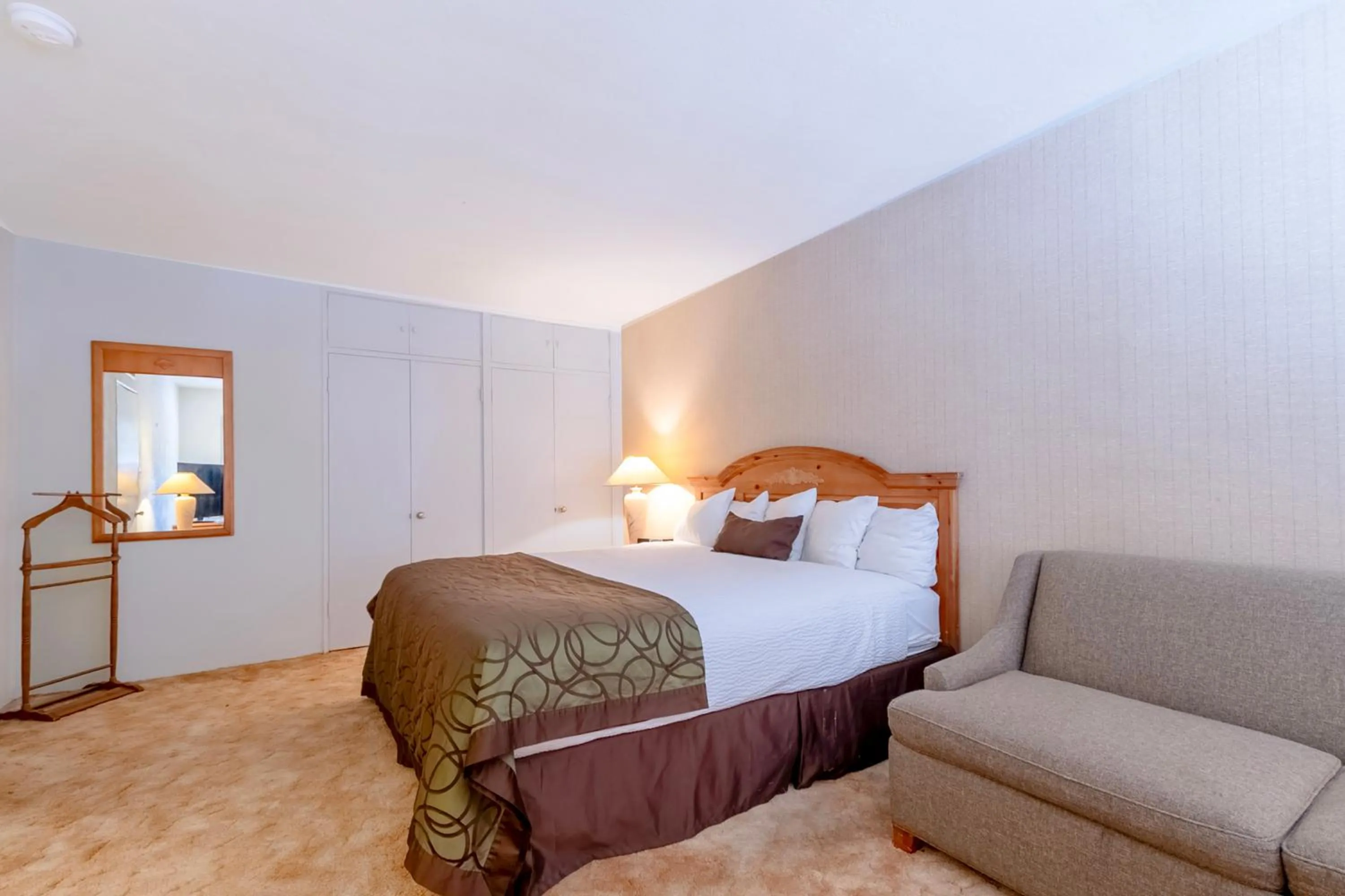 Bedroom, Bed in Historic Coronado Motor Hotel by OYO