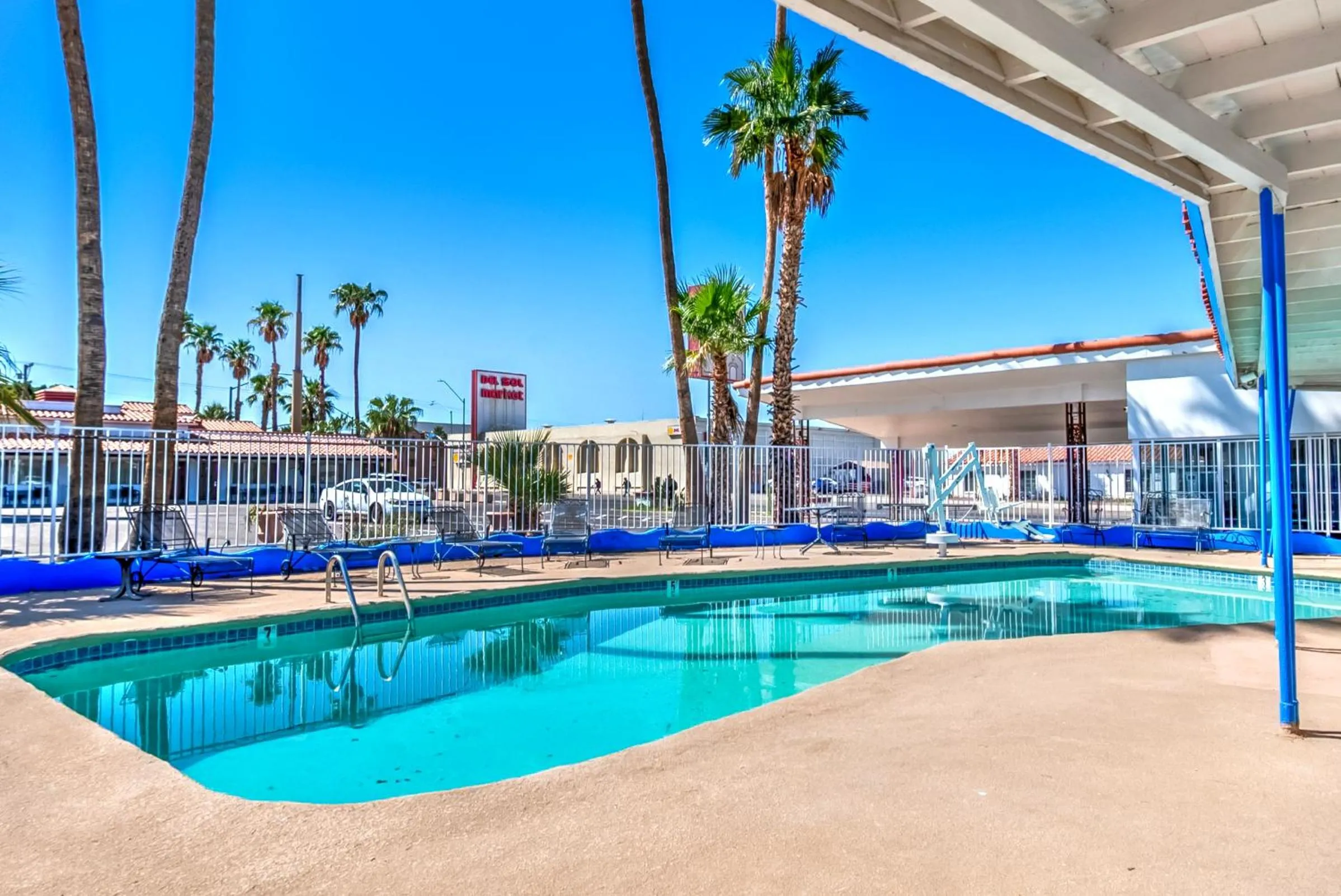 Swimming pool in Historic Coronado Motor Hotel by OYO