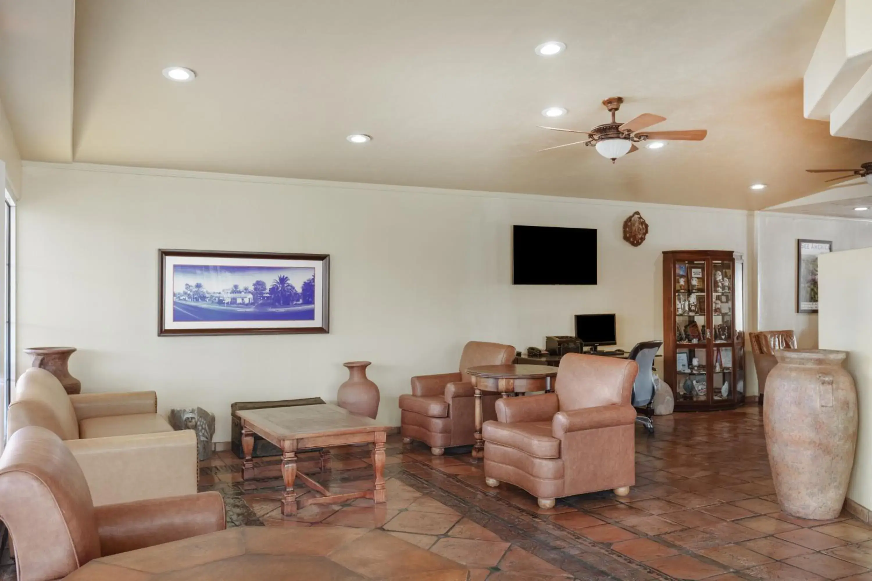 Lobby or reception in Historic Coronado Motor Hotel by OYO Lobby or reception in Historic Coronado Motor Hotel by OYO