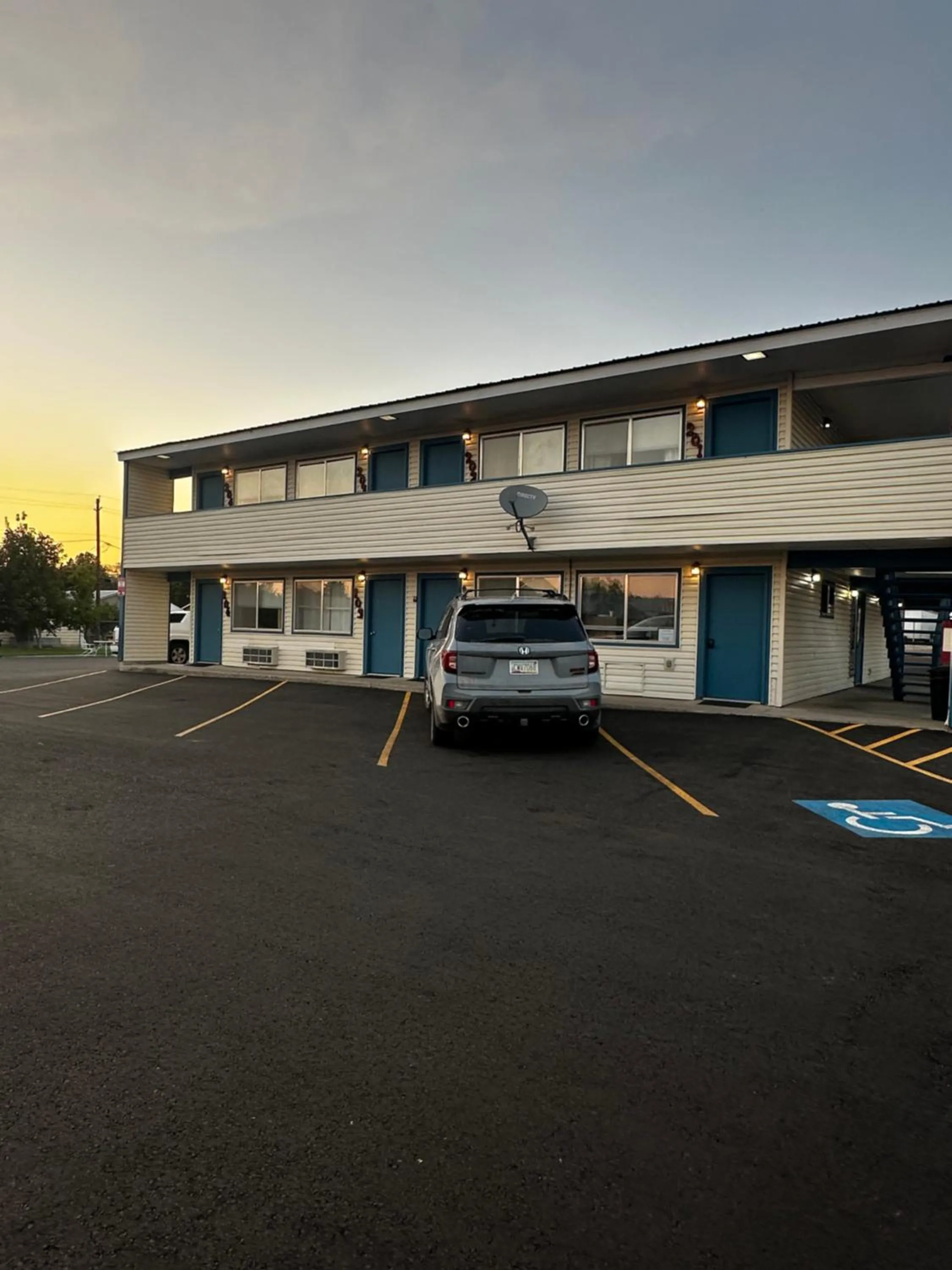 Property building in State Street Motel
