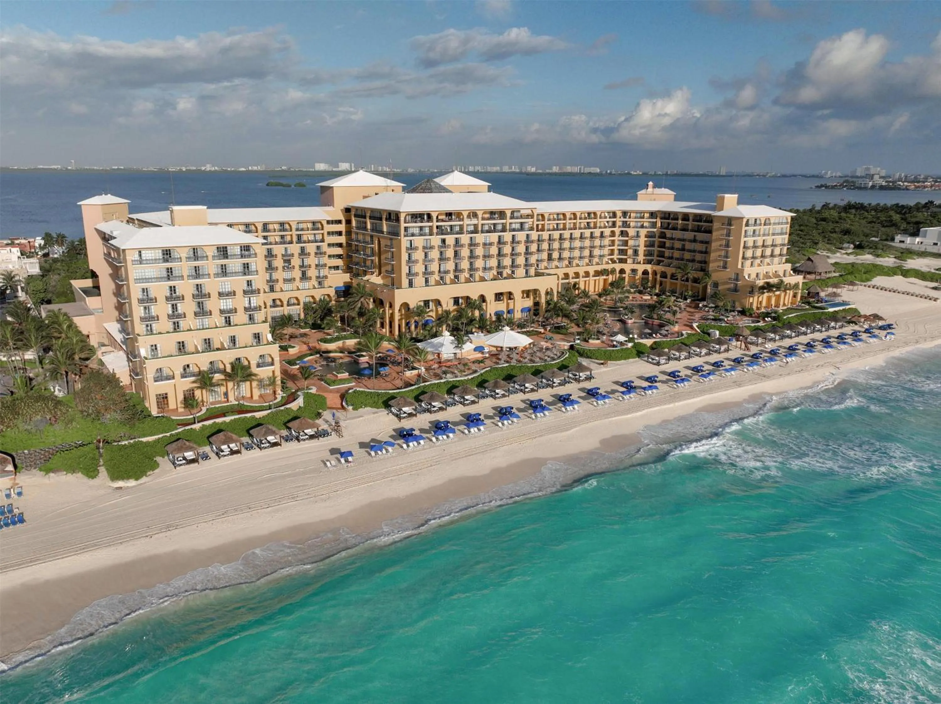 Property building in Kempinski Hotel Cancun
