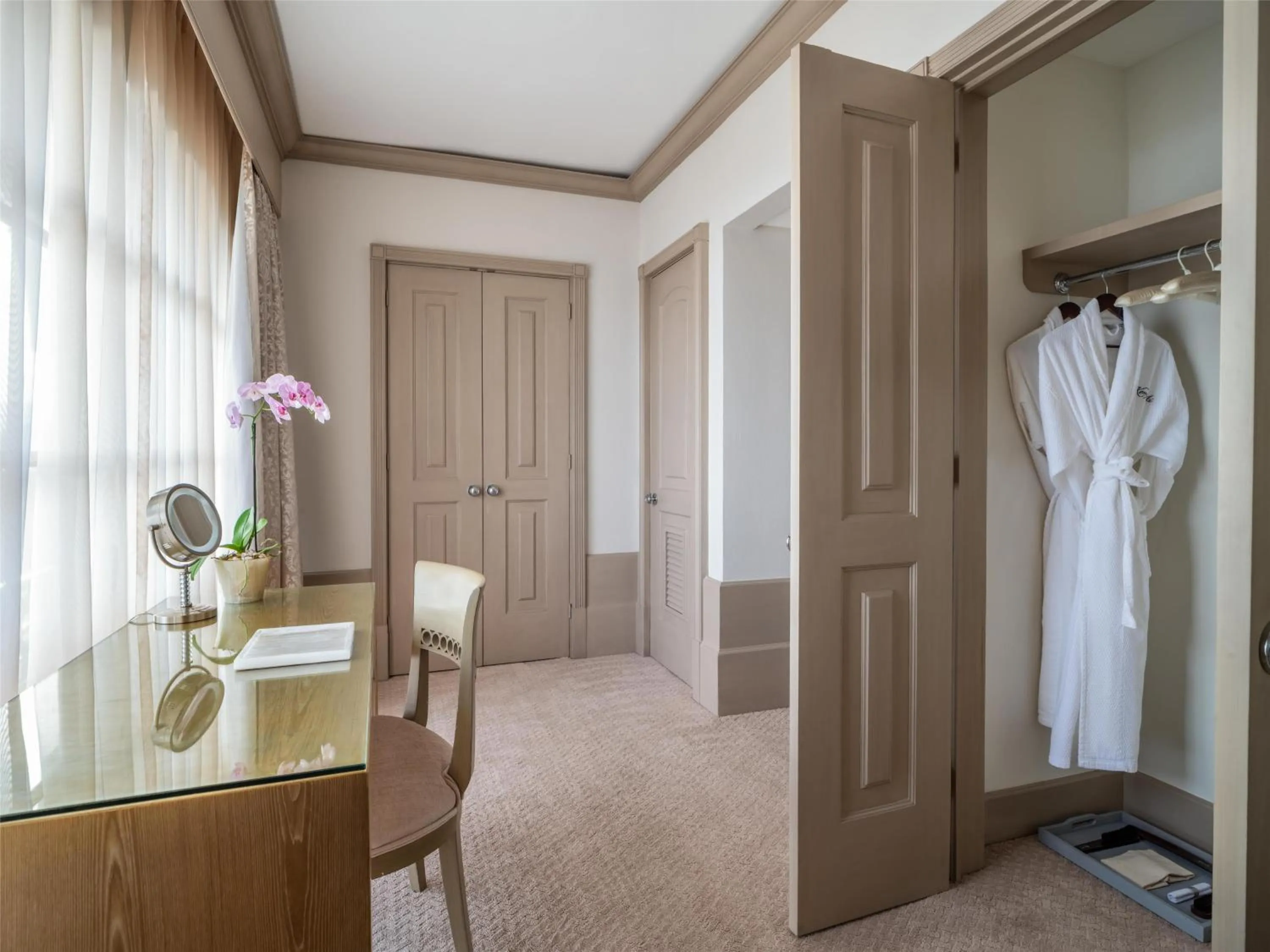 Photo of the whole room in Kempinski Hotel Cancun