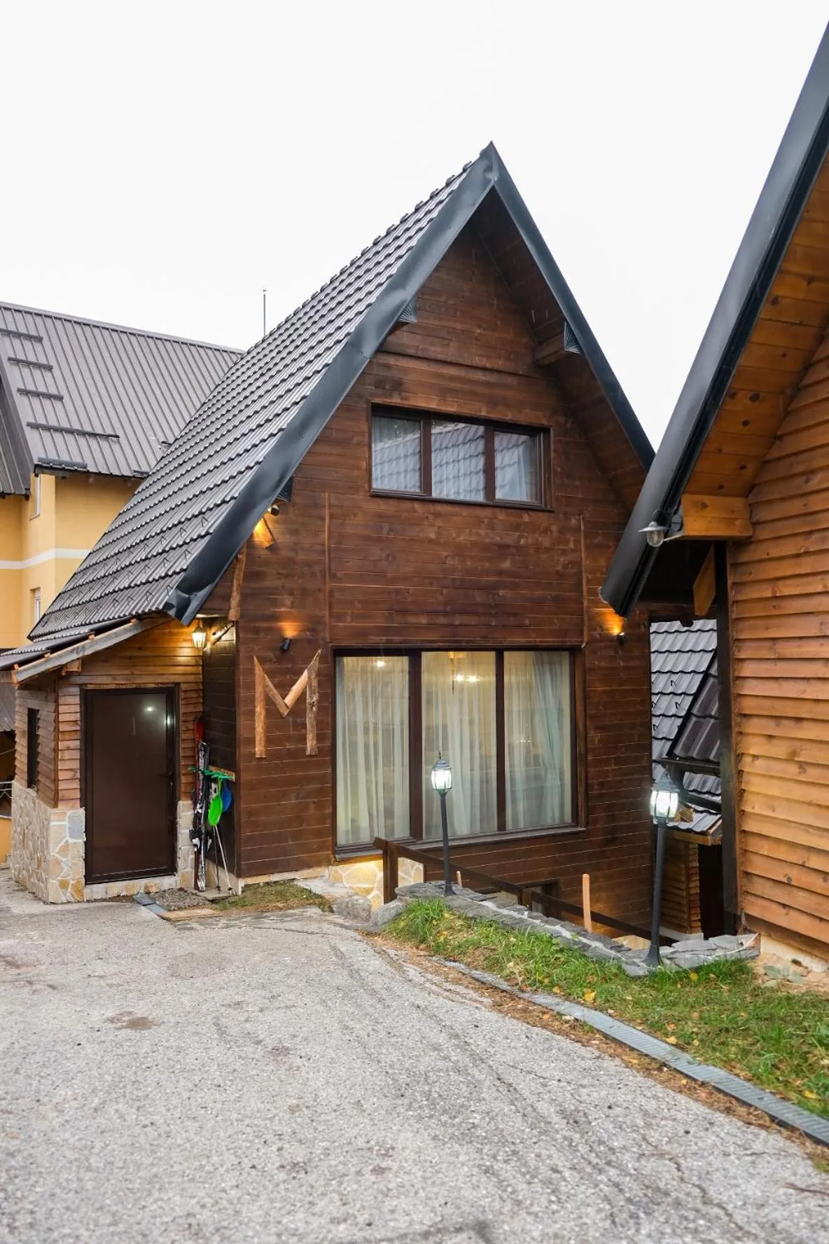 Property building in Villa Zagorka and mountain houses A, M, D