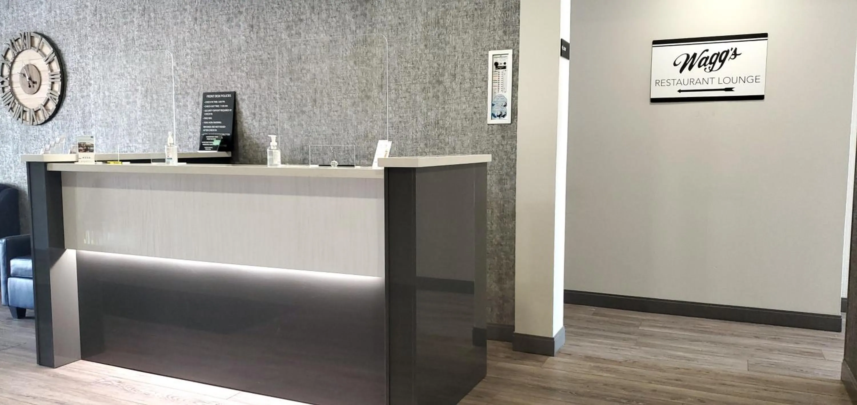 Restaurant/places to eat in Super 8 by Wyndham Sarnia ON