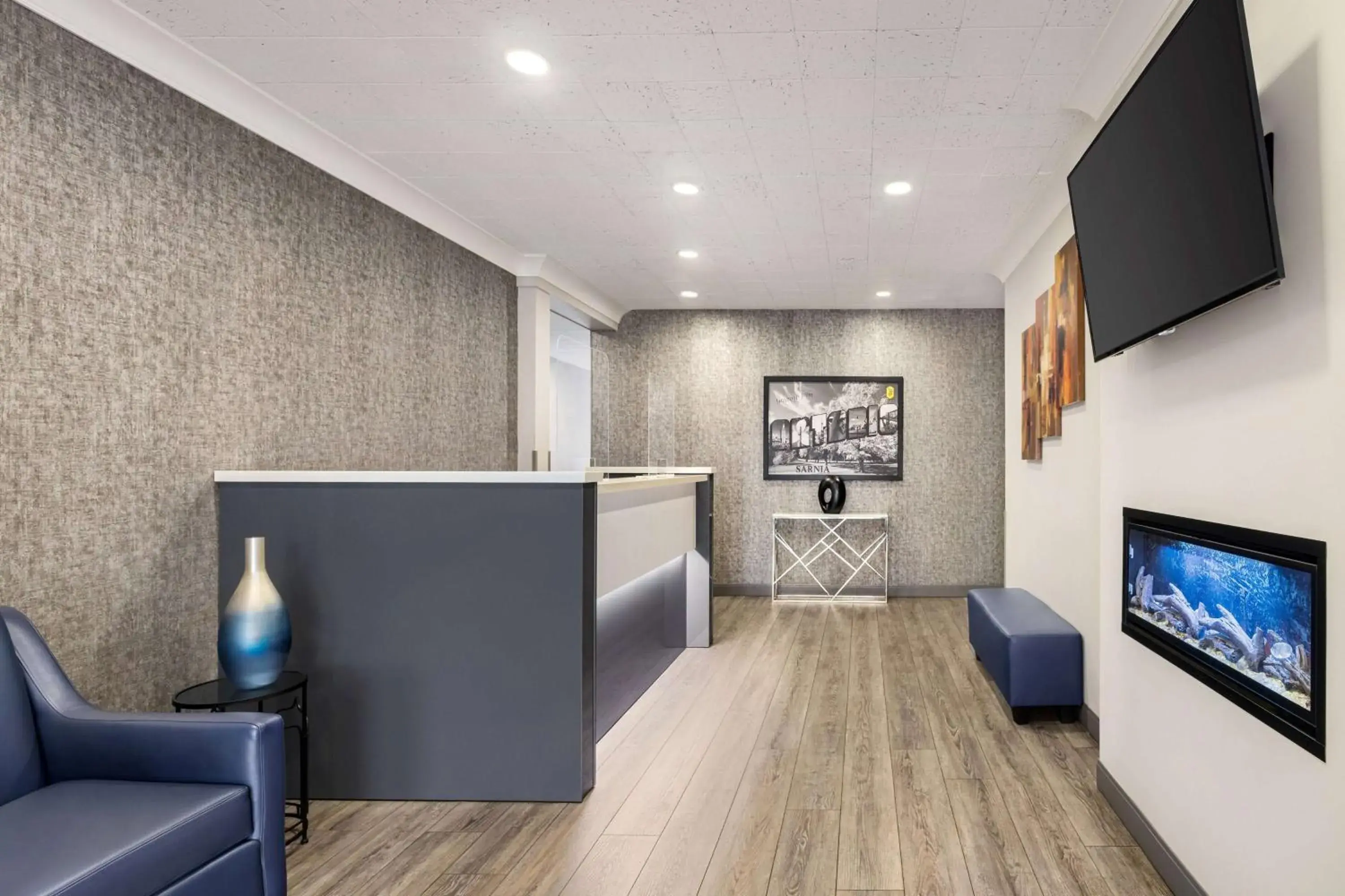 Lobby or reception in Super 8 by Wyndham Sarnia ON Lobby or reception in Super 8 by Wyndham Sarnia ON