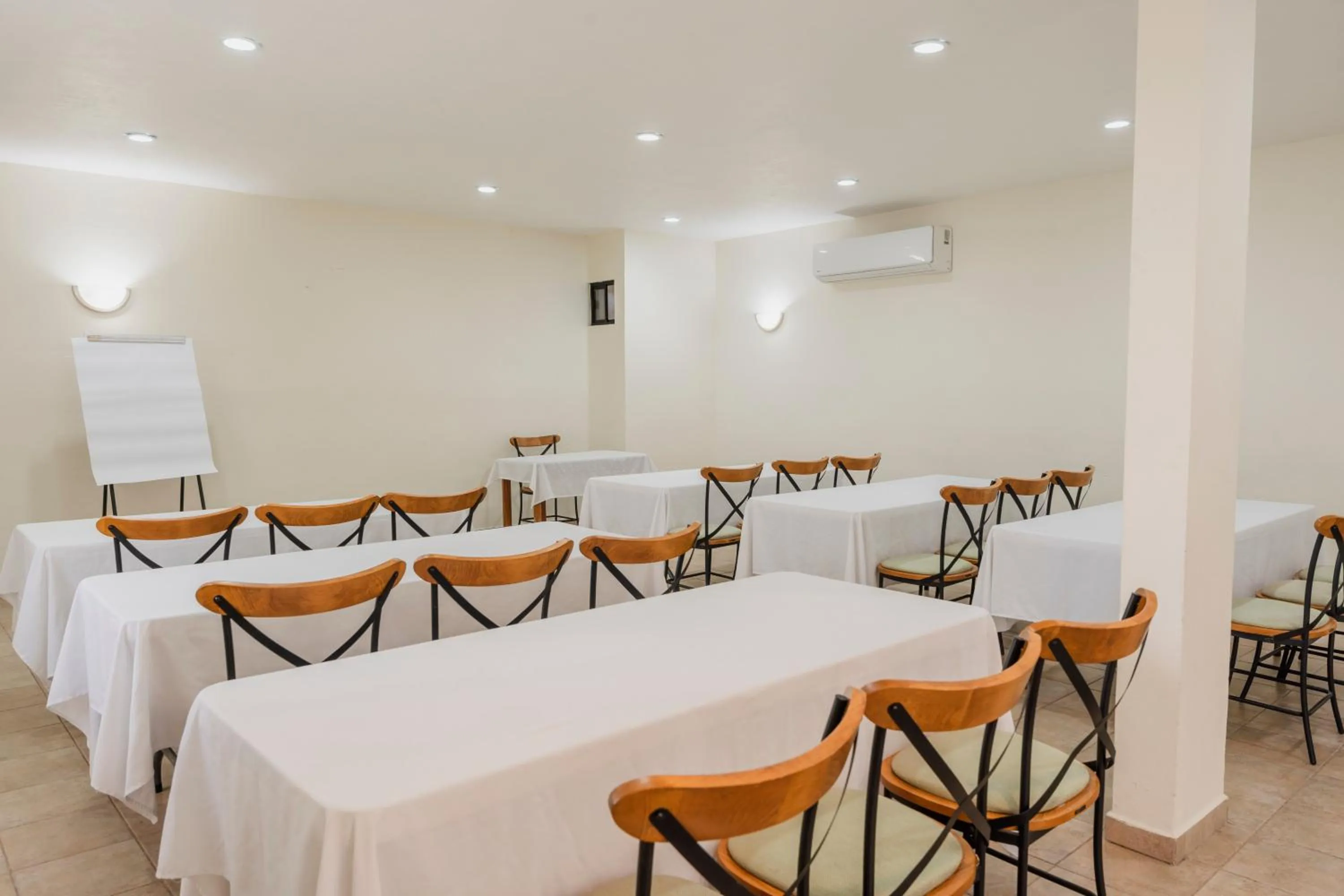 Business facilities in Comfort Inn Tampico