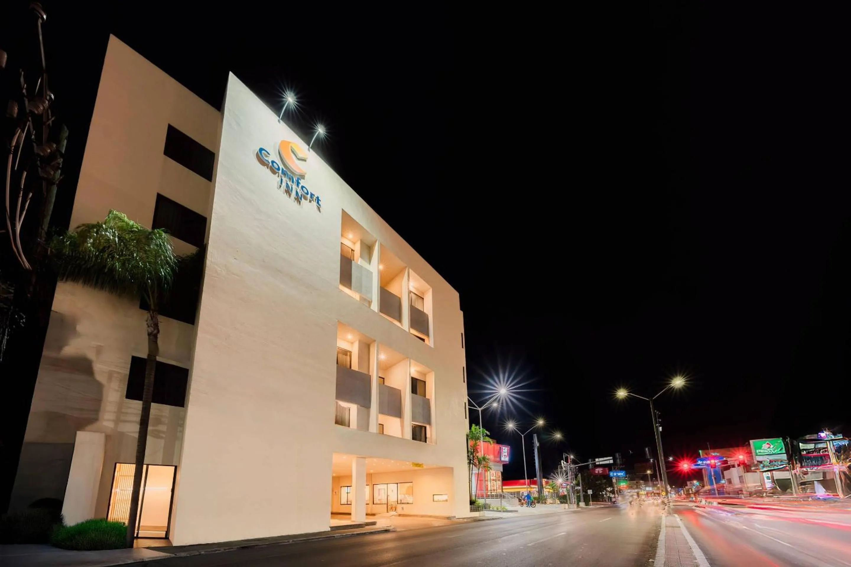 Property building in Comfort Inn Tampico