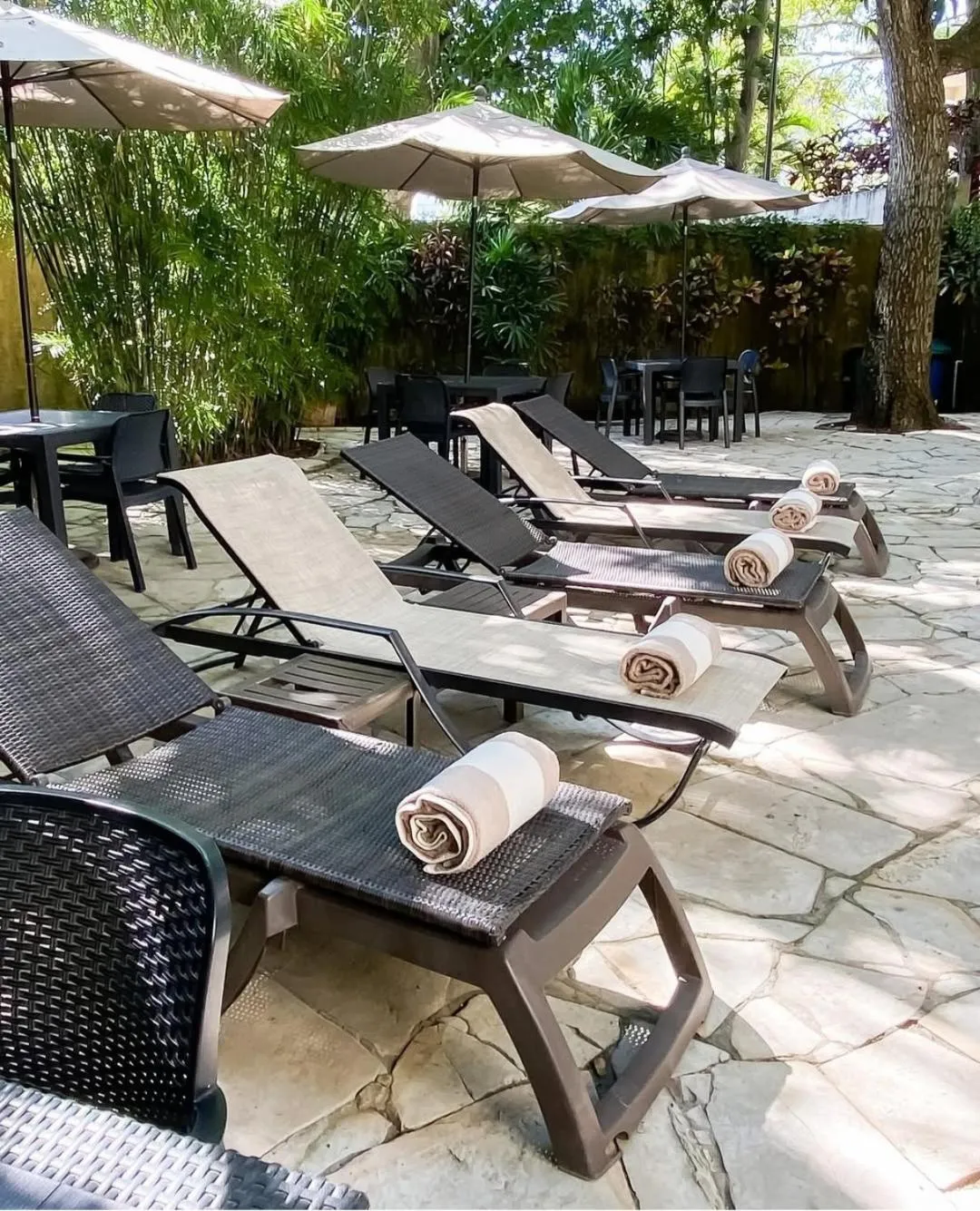 Swimming pool in Comfort Inn Tampico