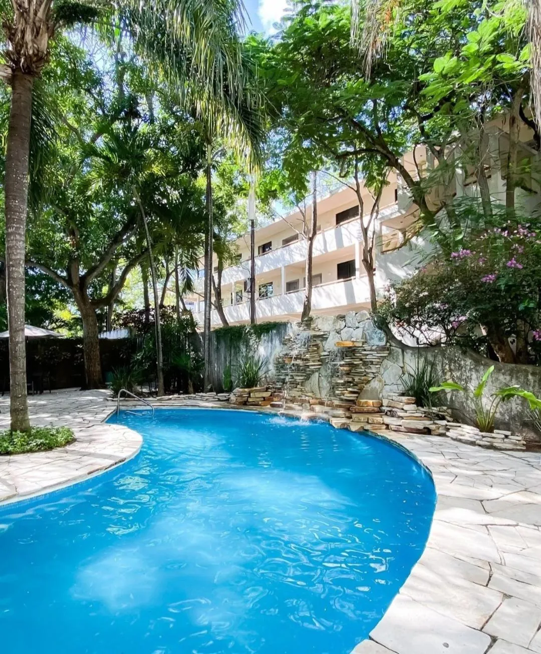 Swimming pool in Comfort Inn Tampico