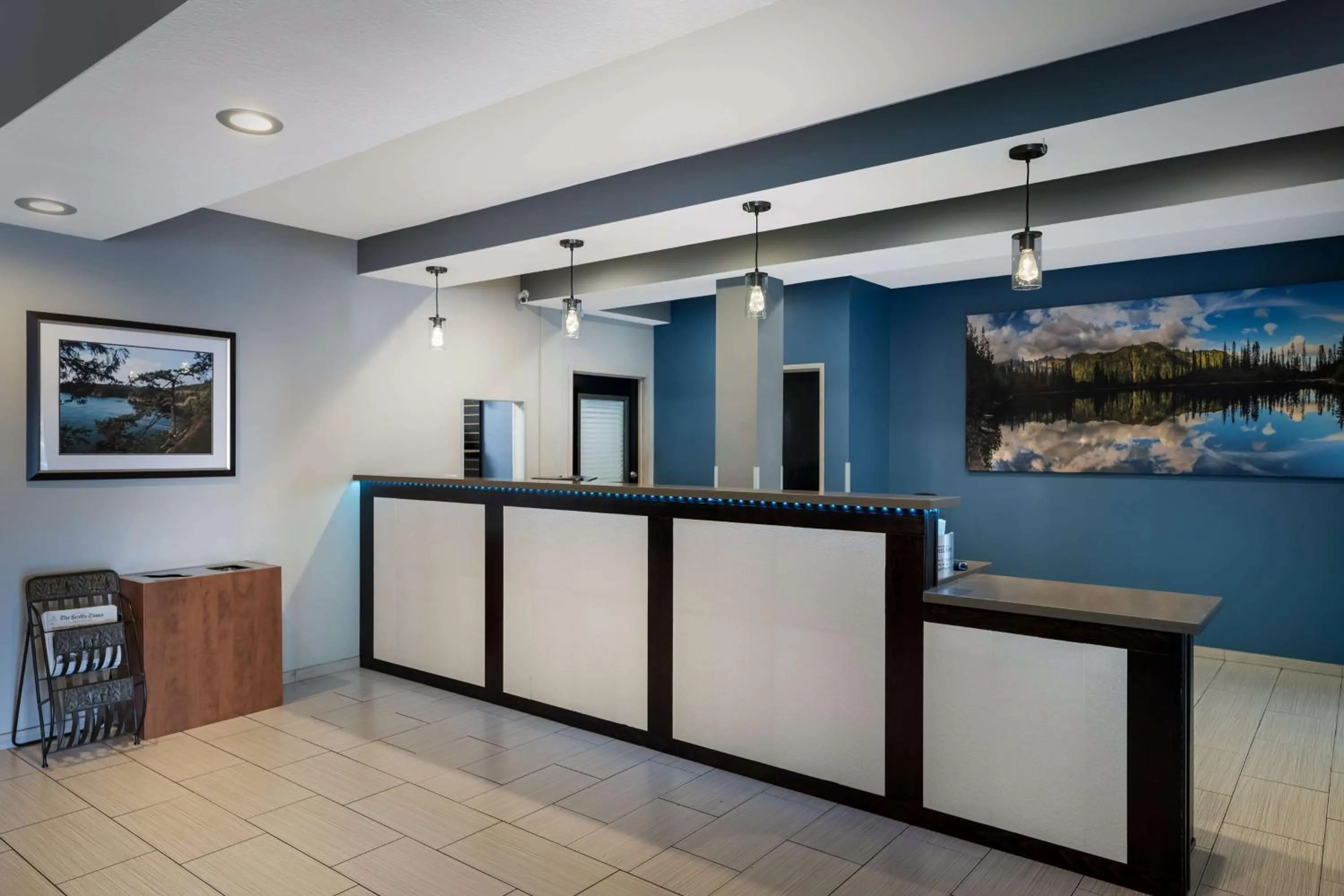 Lobby or reception in Best Western PLUS Mountain View Auburn Inn