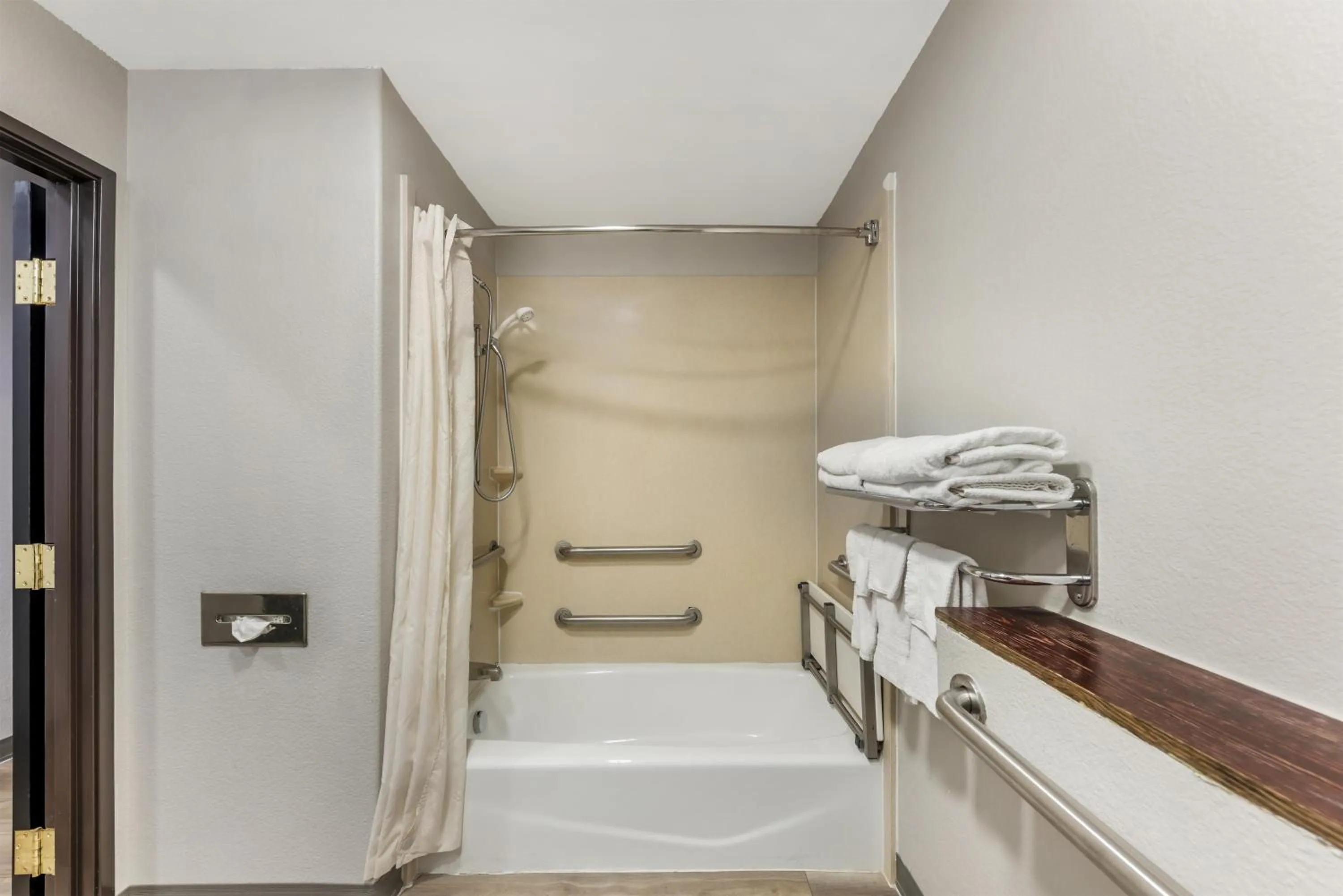 Bathroom in Best Western Sea World - Lackland AFB NW Hotel & Suites