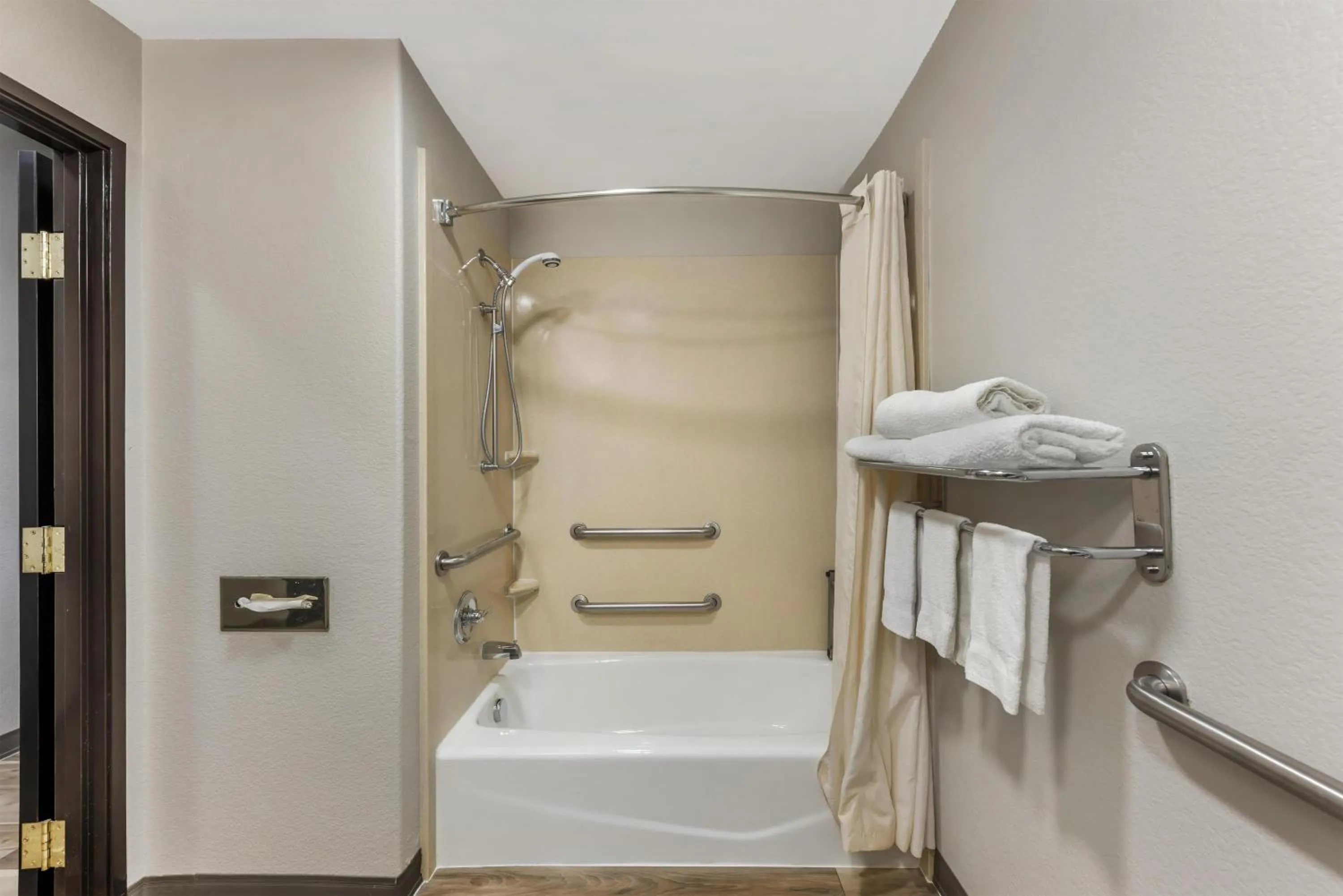 Bathroom in Best Western Sea World - Lackland AFB NW Hotel & Suites