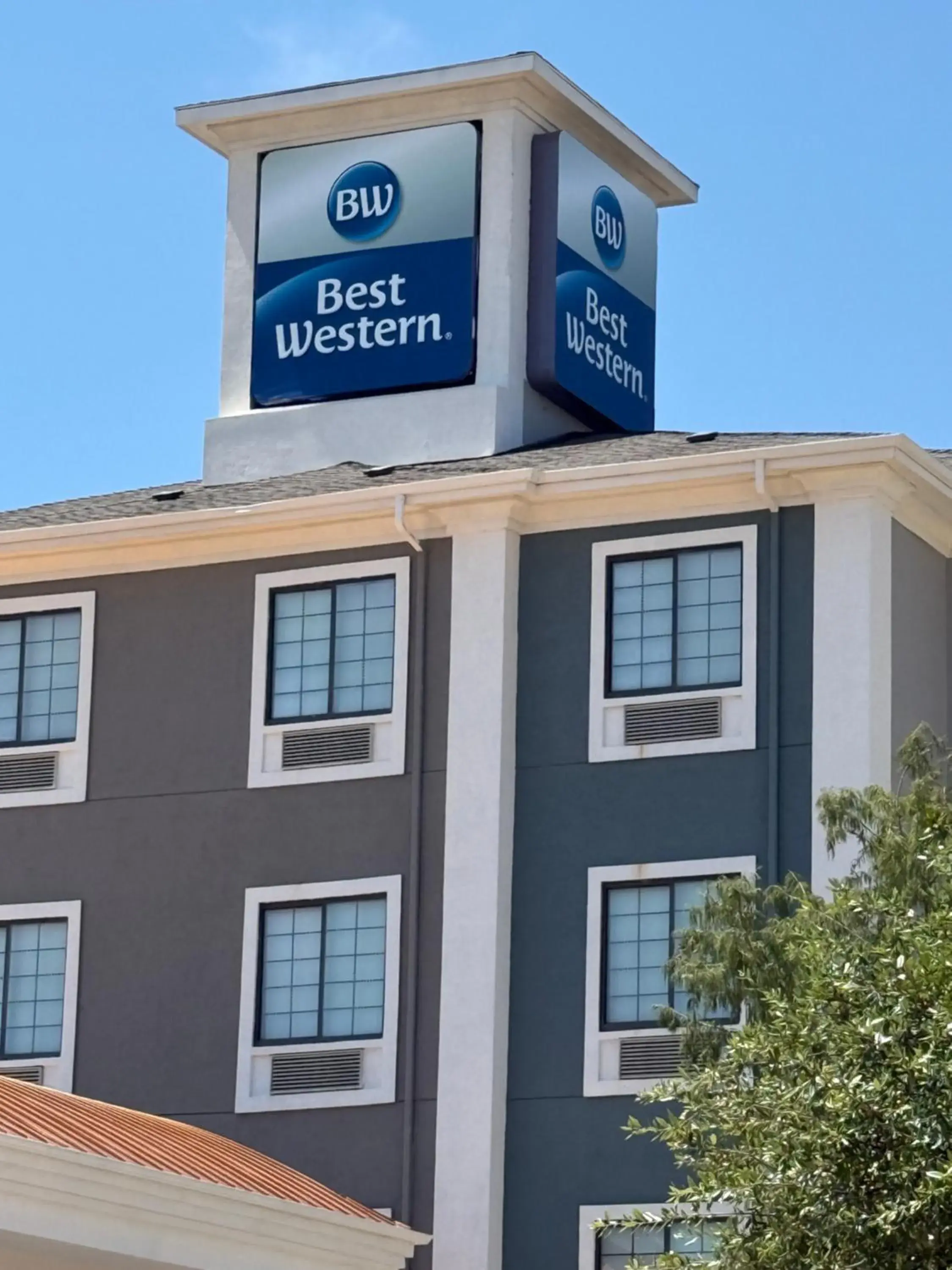 Property building in Best Western Sea World - Lackland AFB NW Hotel & Suites Property building in Best Western Sea World - Lackland AFB NW Hotel & Suites