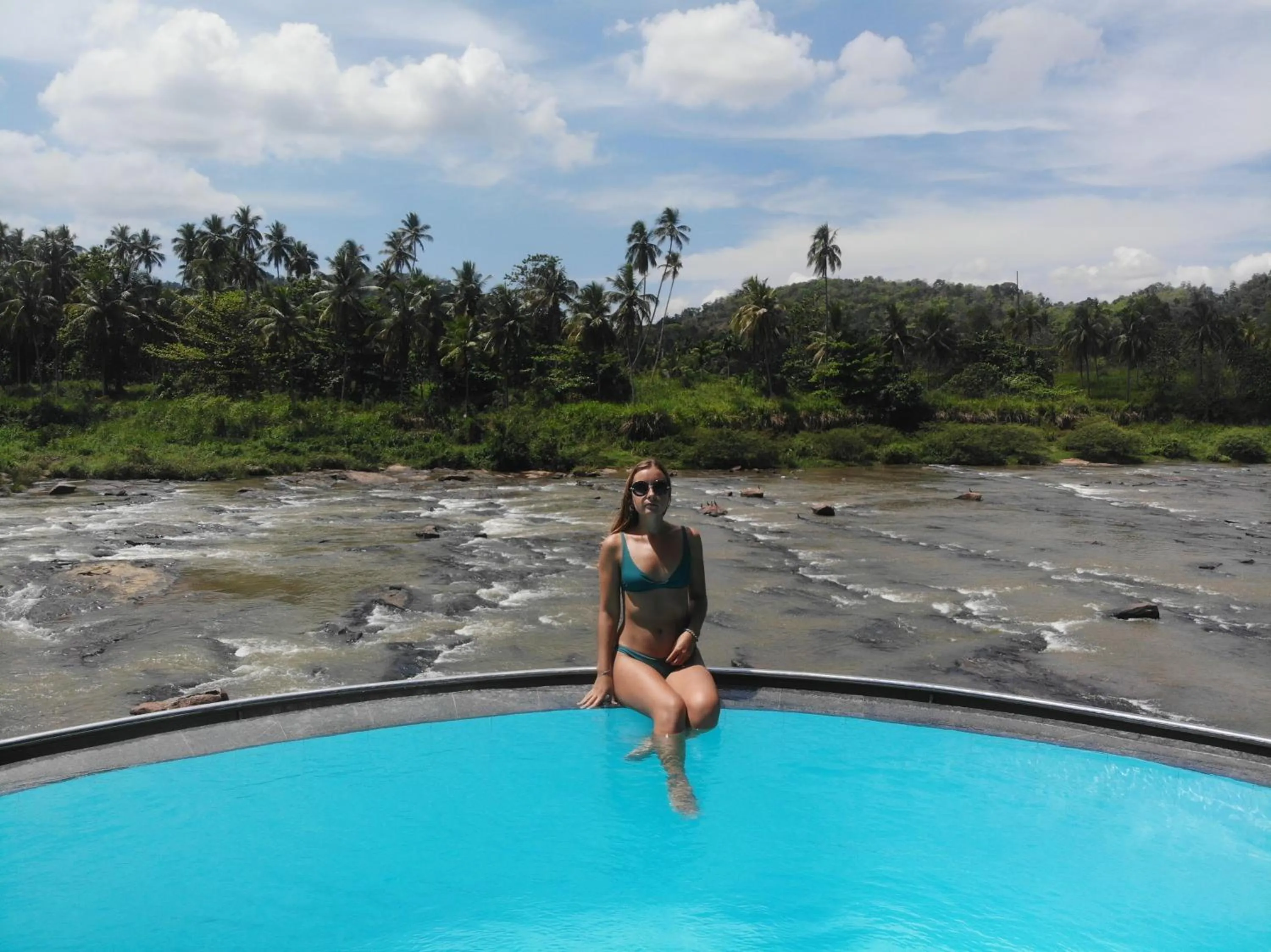 Swimming pool in Hotel Elephant Bay