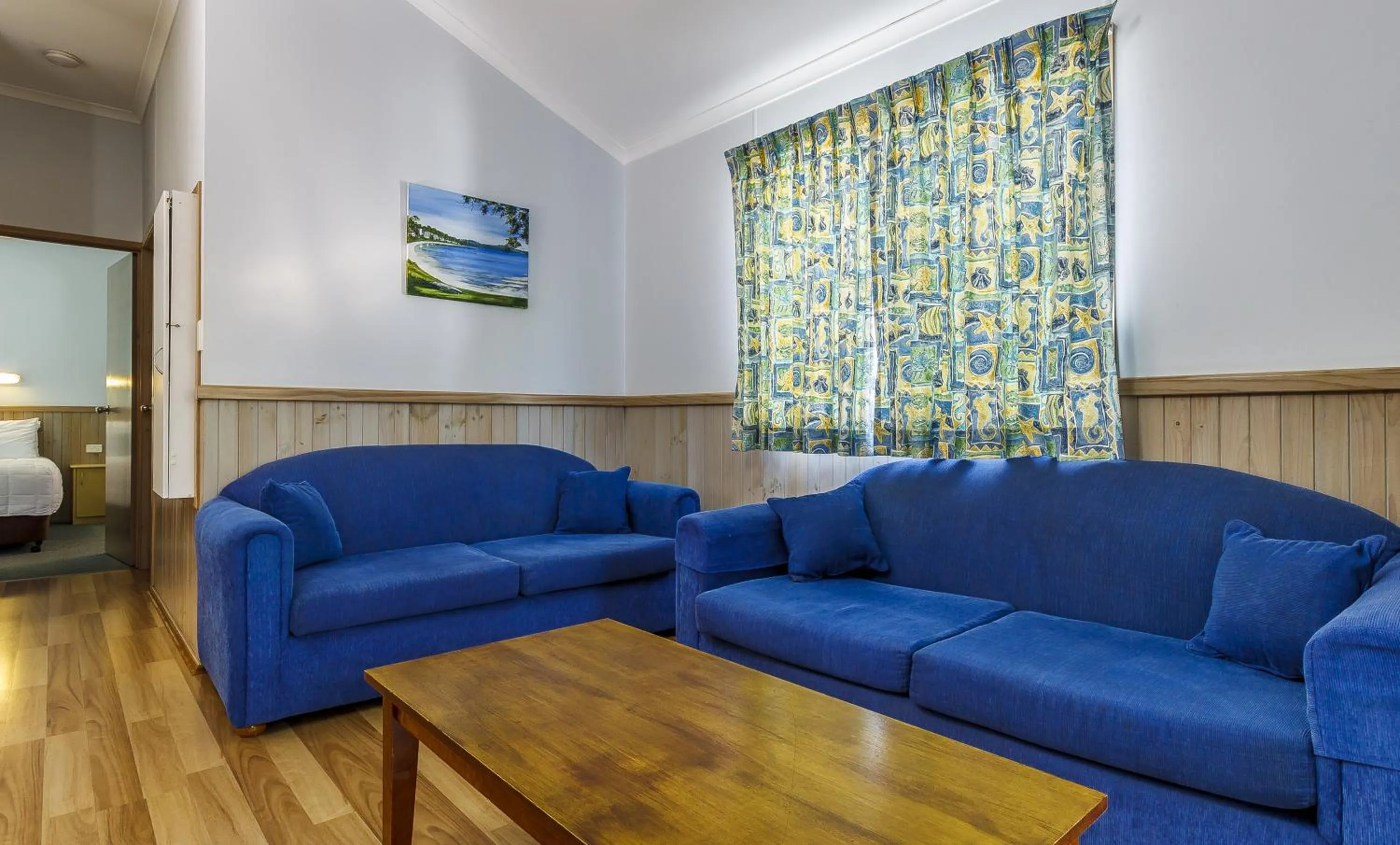 Living room in Thou Walla Sunset Retreat