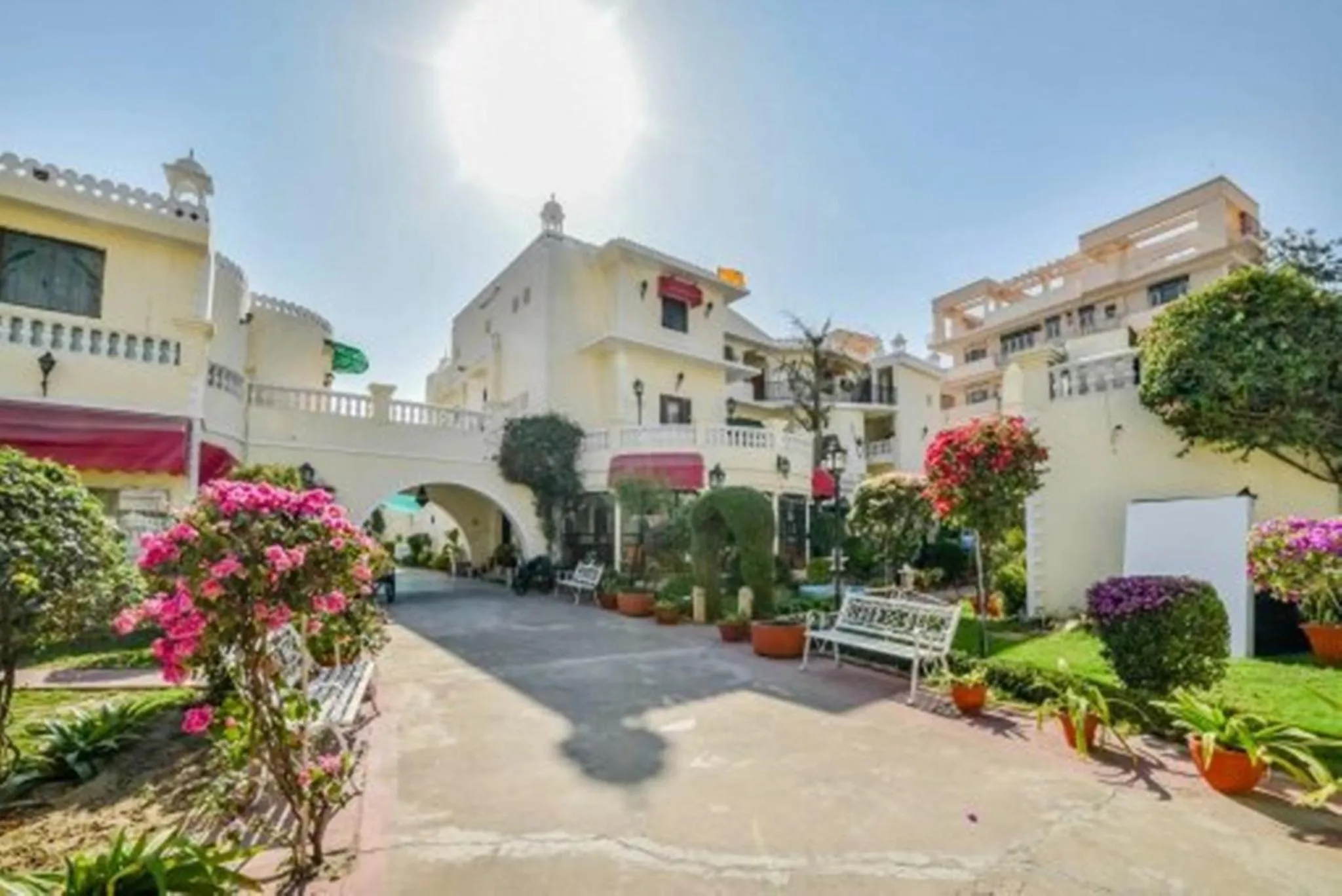 Facade/entrance in Hotel Sugan Niwas Palace