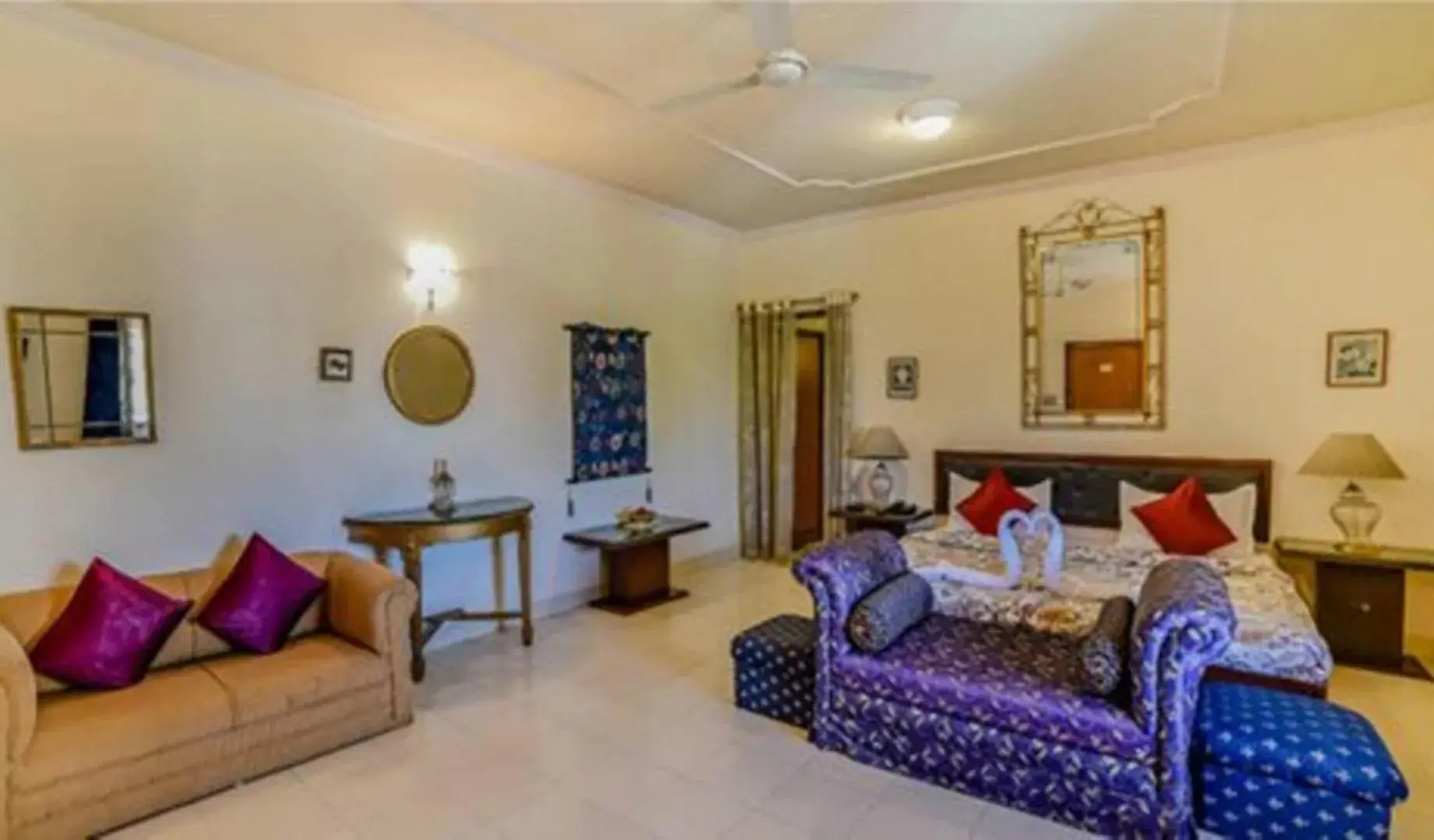 Superior Double Room - single occupancy in Hotel Sugan Niwas Palace Superior Double Room - single occupancy in Hotel Sugan Niwas Palace