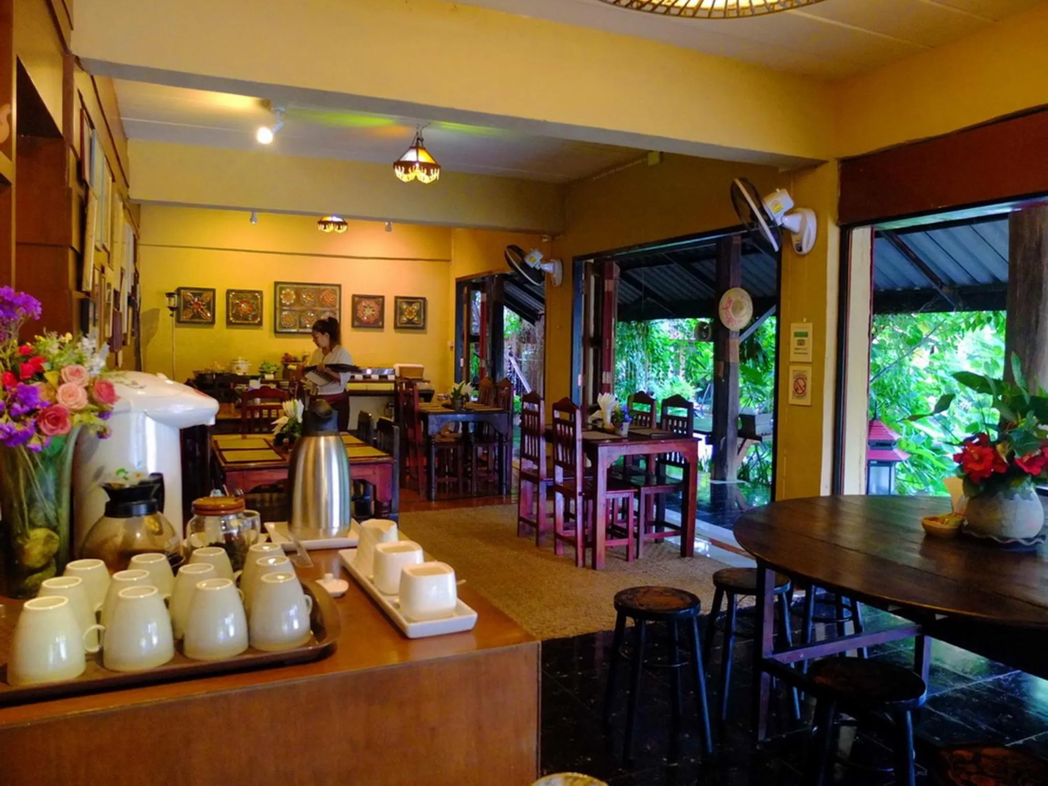Restaurant/places to eat in Baantawan Guesthouse Pai