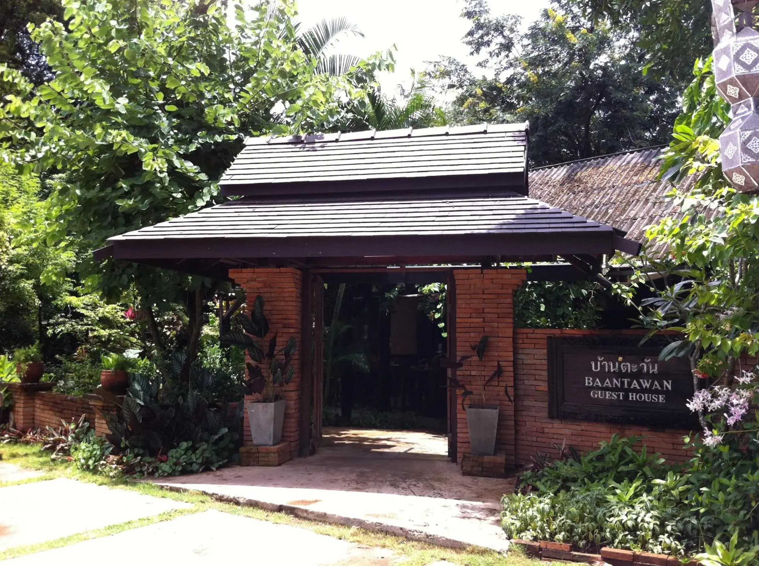 Facade/entrance in Baantawan Guesthouse Pai Facade/entrance in Baantawan Guesthouse Pai