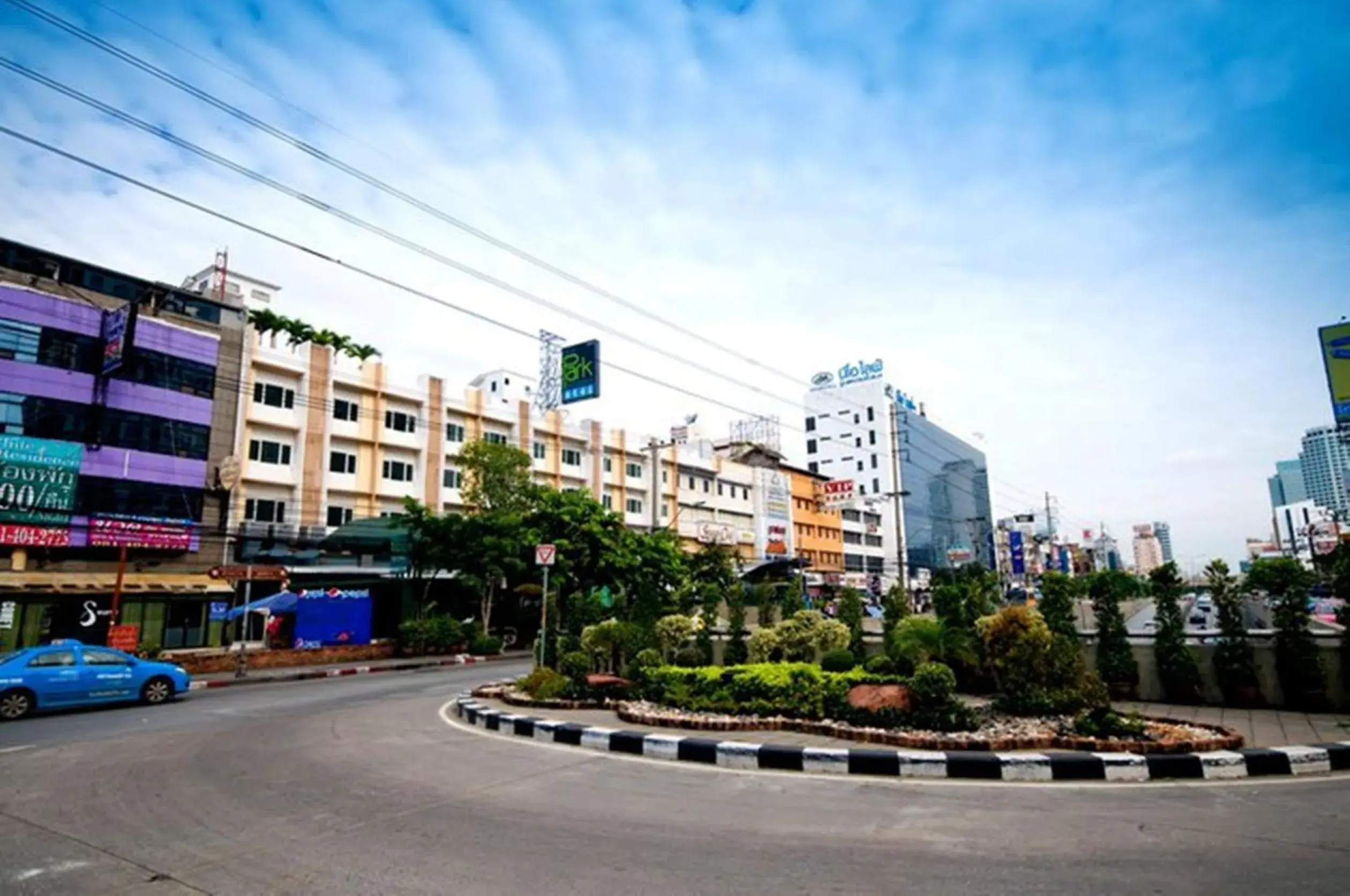 Facade/entrance in The Park Residence @ Bangkok Facade/entrance in The Park Residence @ Bangkok