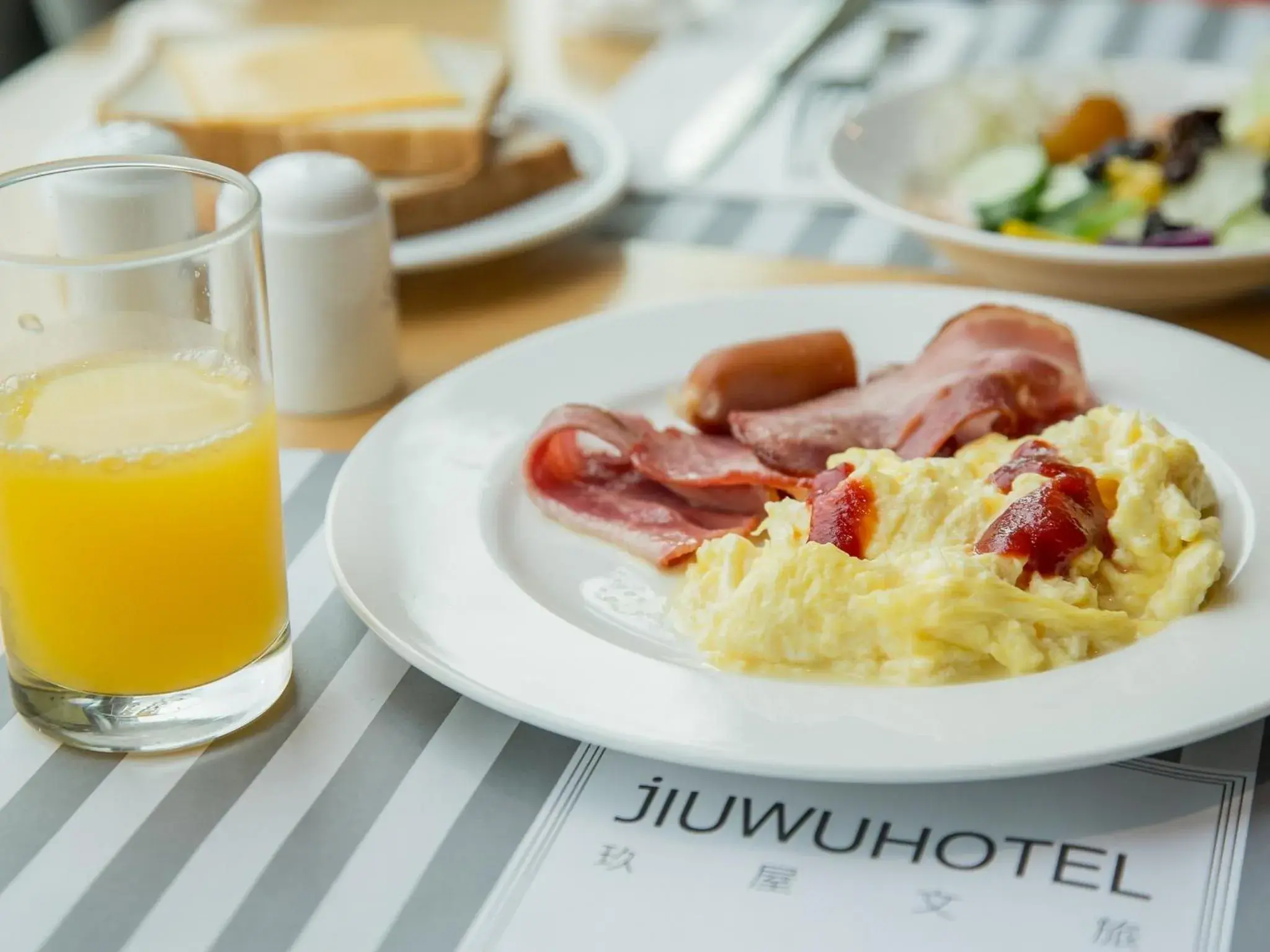 Food and drinks in Jiuwu Hotel Food and drinks in Jiuwu Hotel