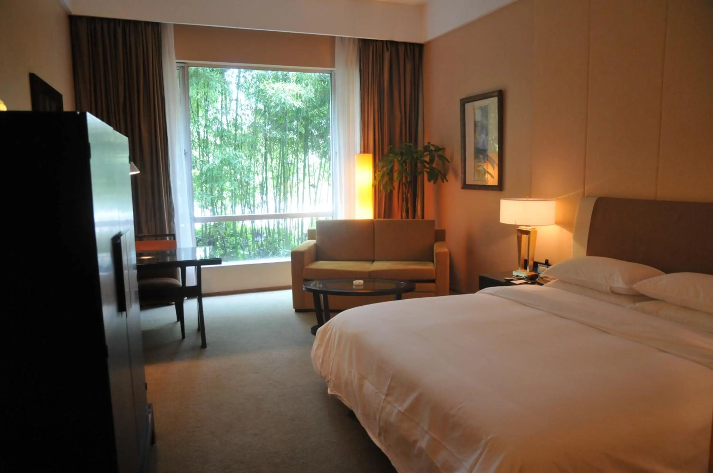 Photo of the whole room, Bed in Jinling Resort Nanjing