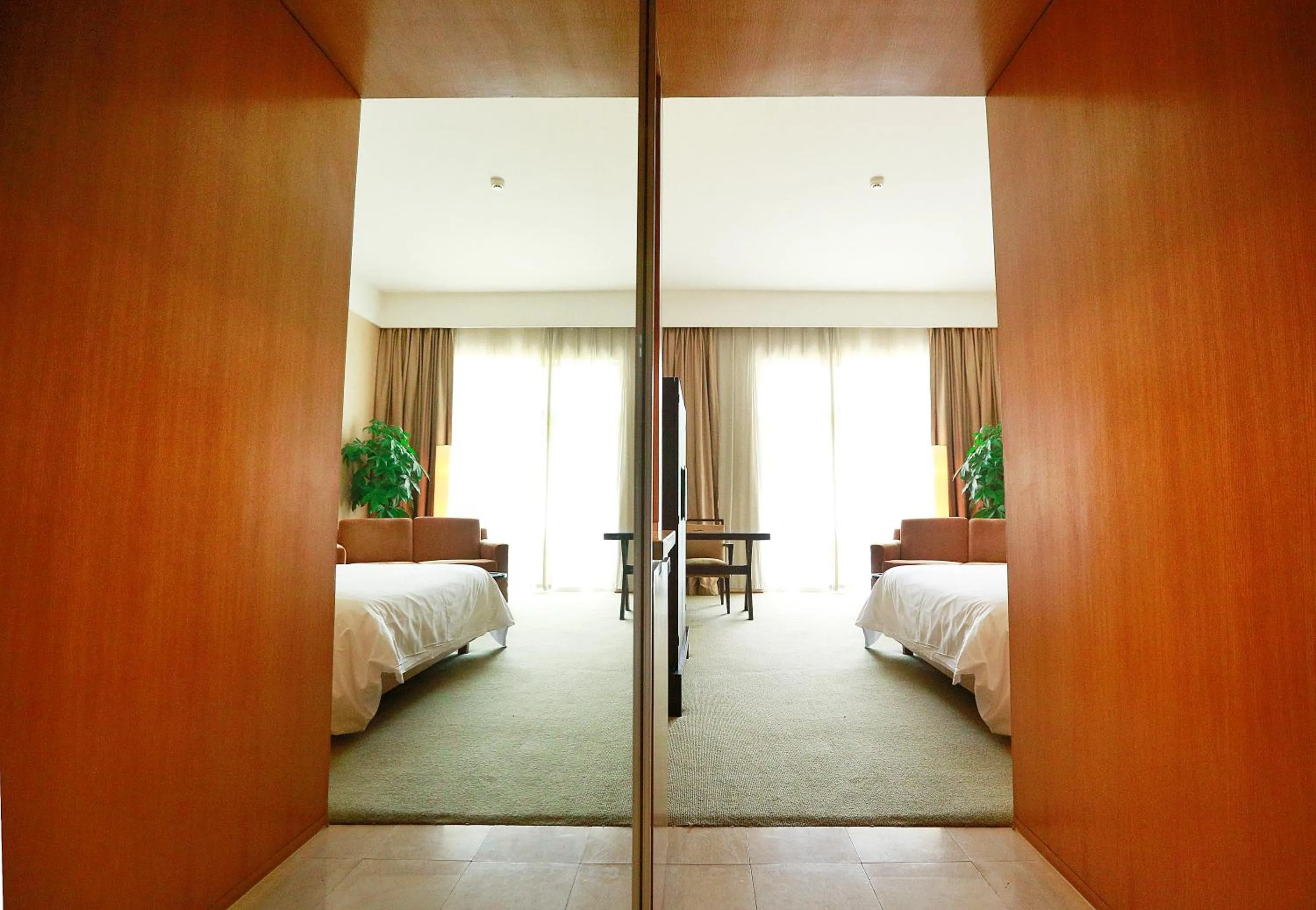 Photo of the whole room, Bed in Jinling Resort Nanjing