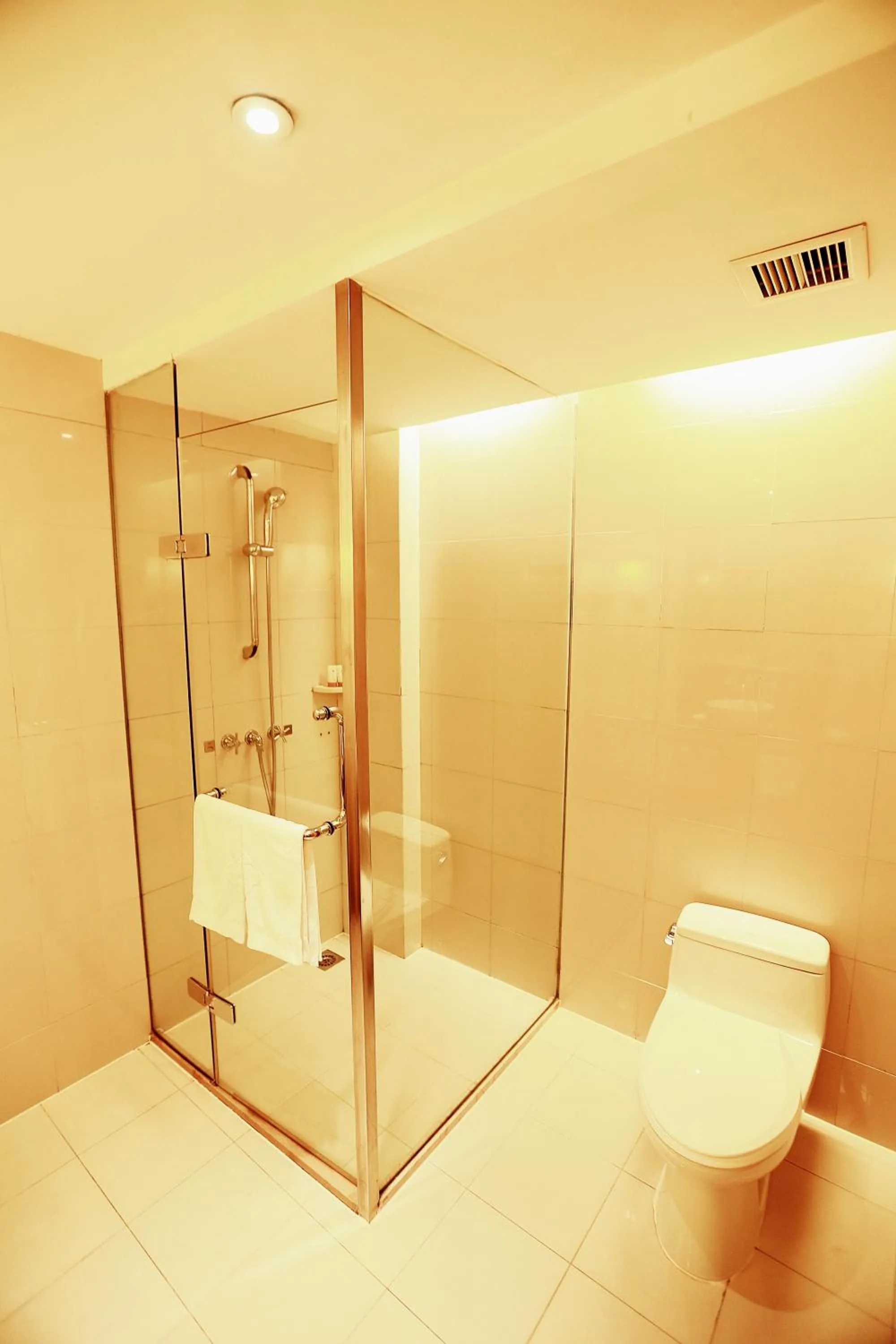 Bathroom in Jinling Resort Nanjing