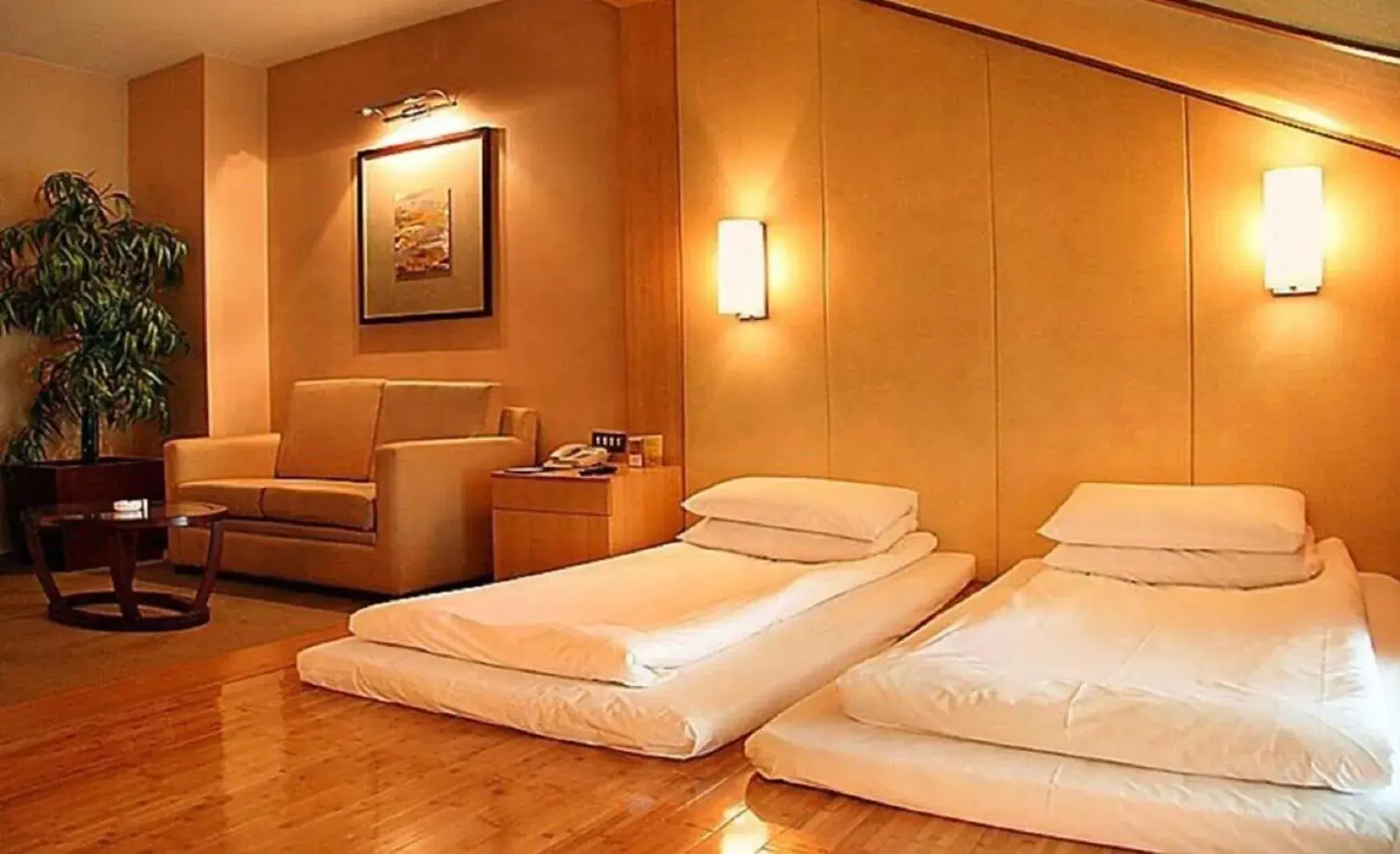 Photo of the whole room, Bed in Jinling Resort Nanjing Photo of the whole room, Bed in Jinling Resort Nanjing