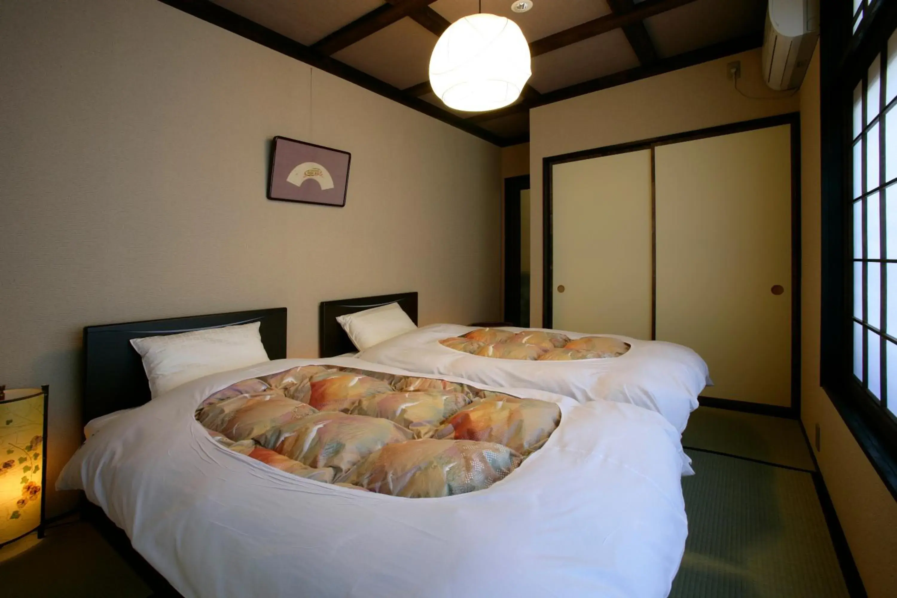 Basic Japanese-Style Twin Room with Open-Air Bath and street view in Wafu no Yado Masuya                                                                             