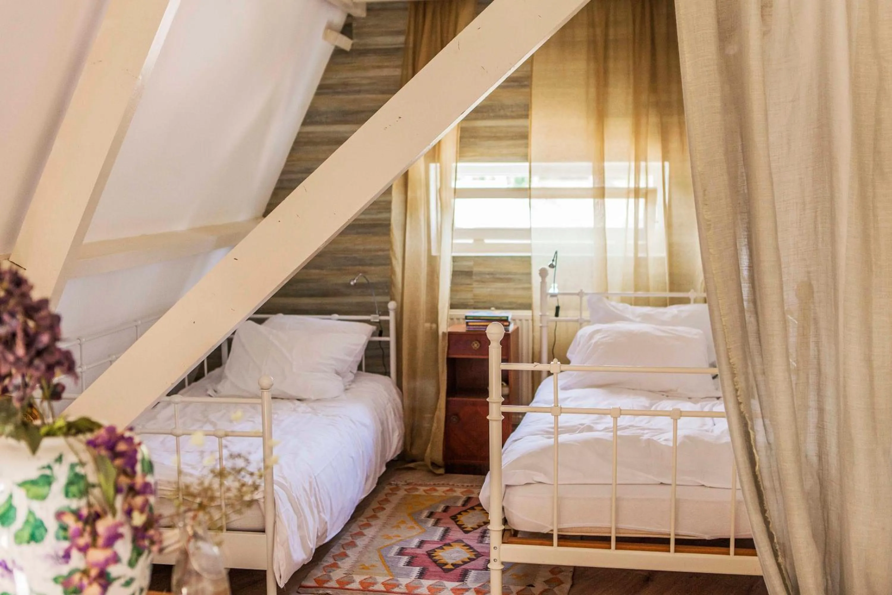 Bed in The Livingrooms Laren