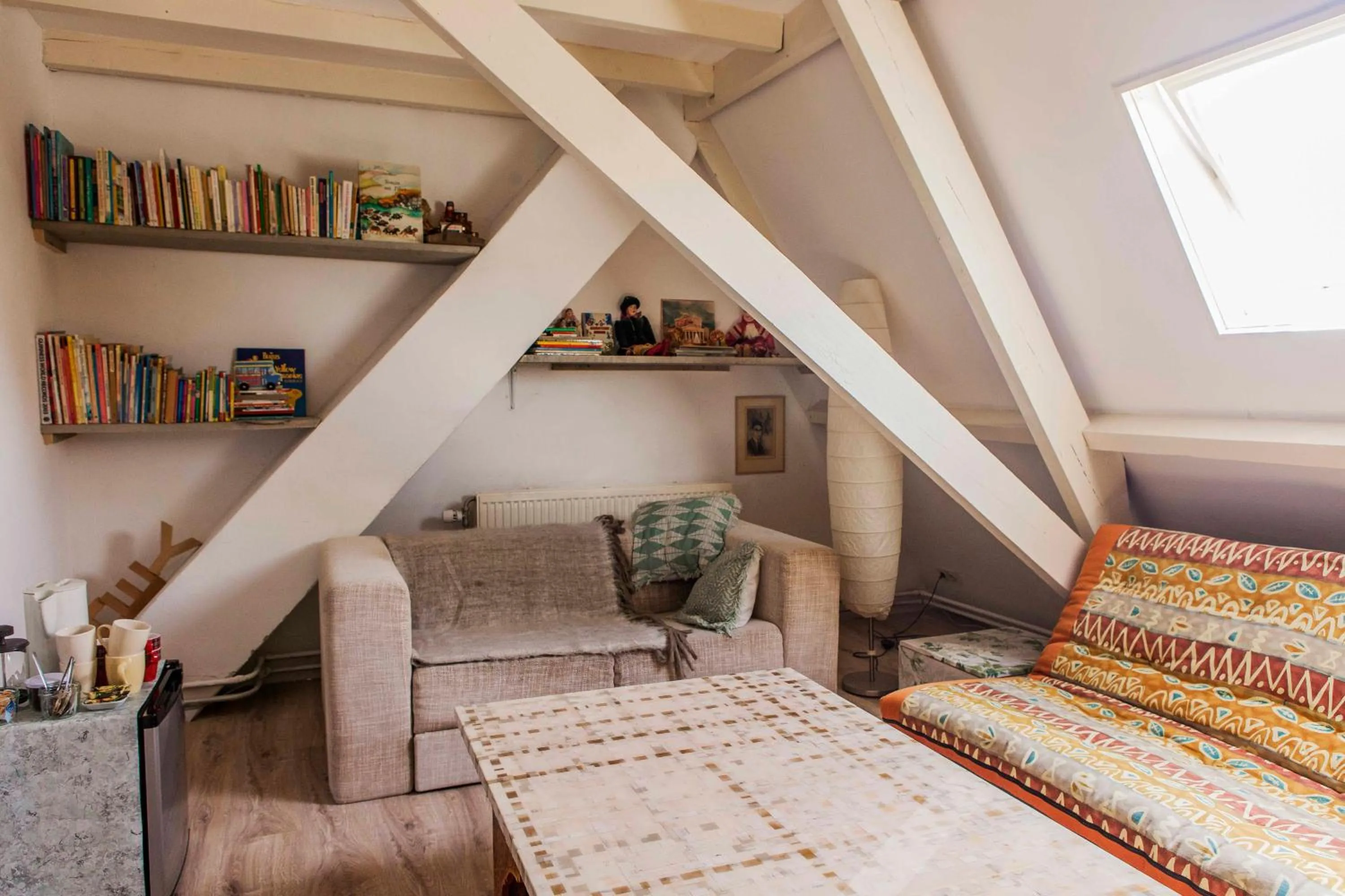 Living room, Bed in The Livingrooms Laren