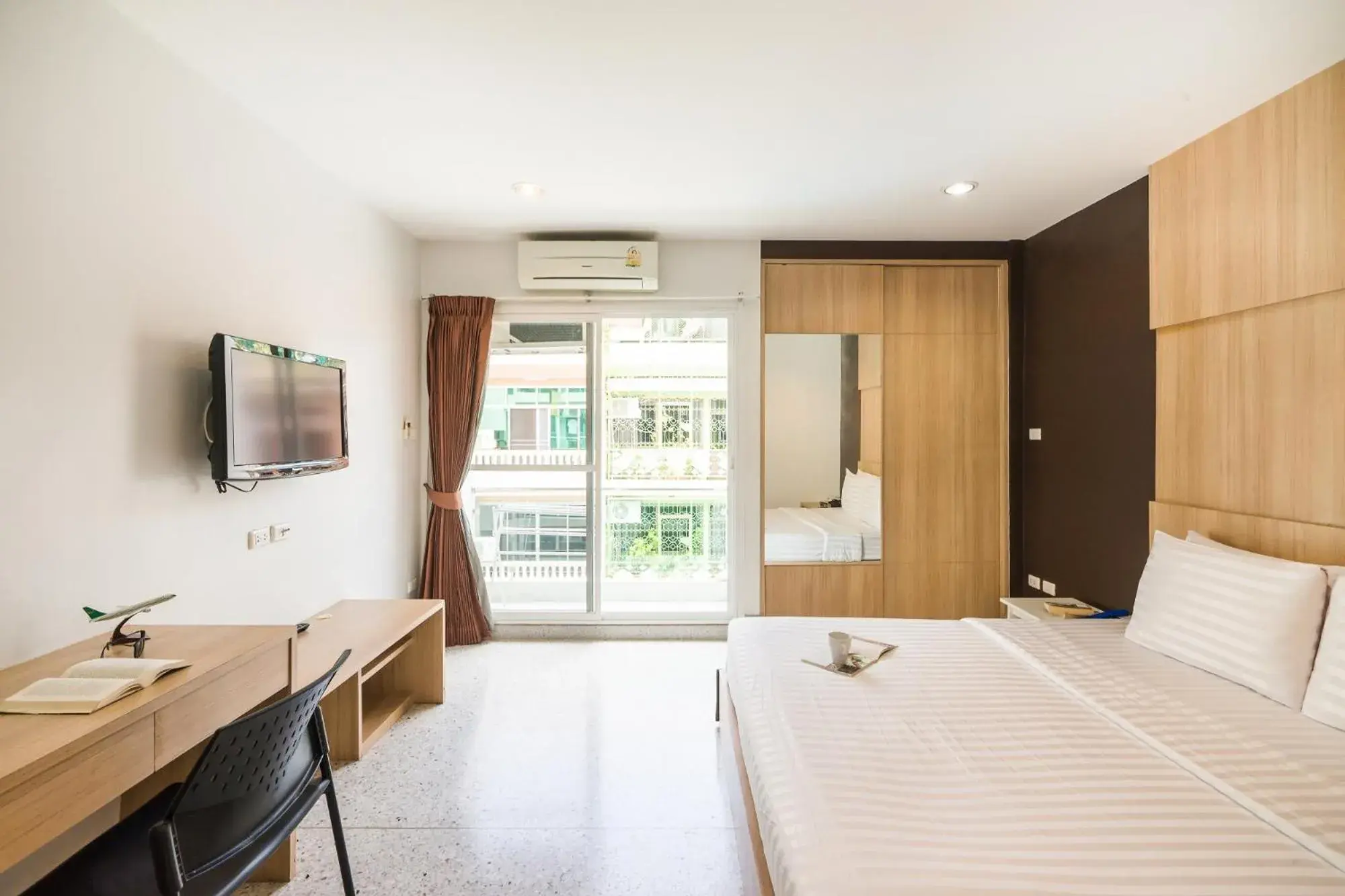 Bedroom, Bed in The Fifth Residence Bedroom, Bed in The Fifth Residence