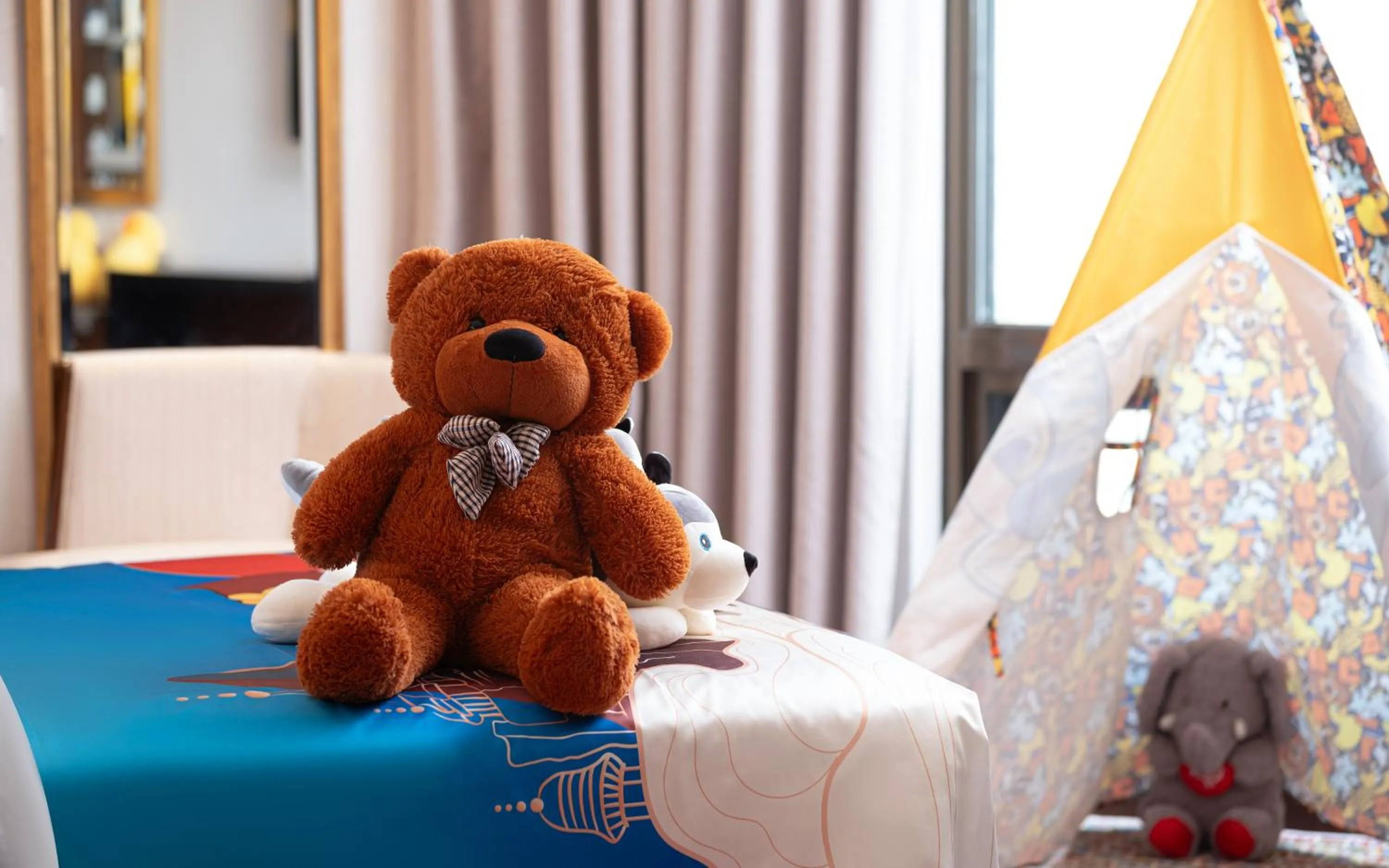 Bed in Jinling Hotel