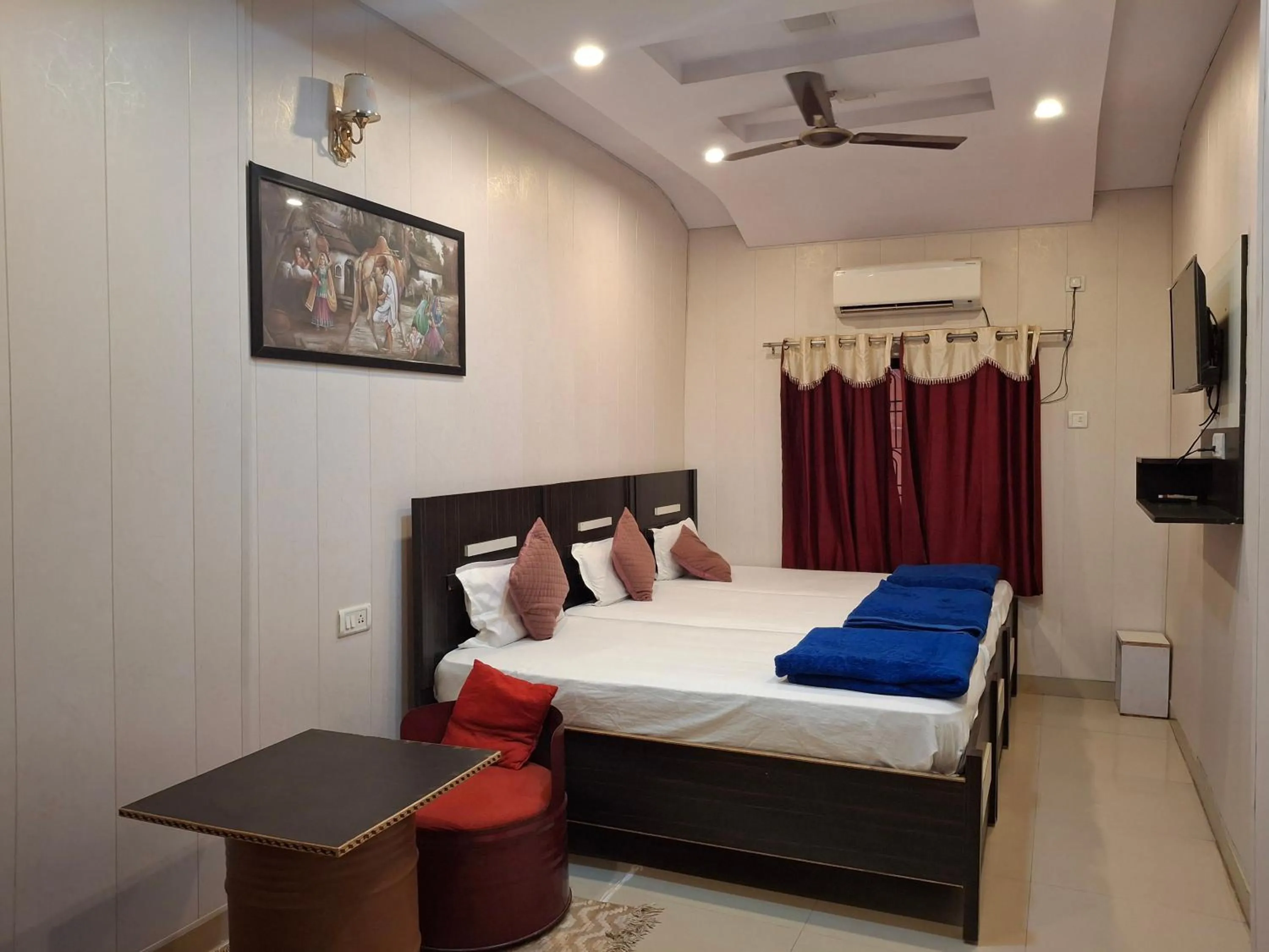 Bed in Golden River Homestay