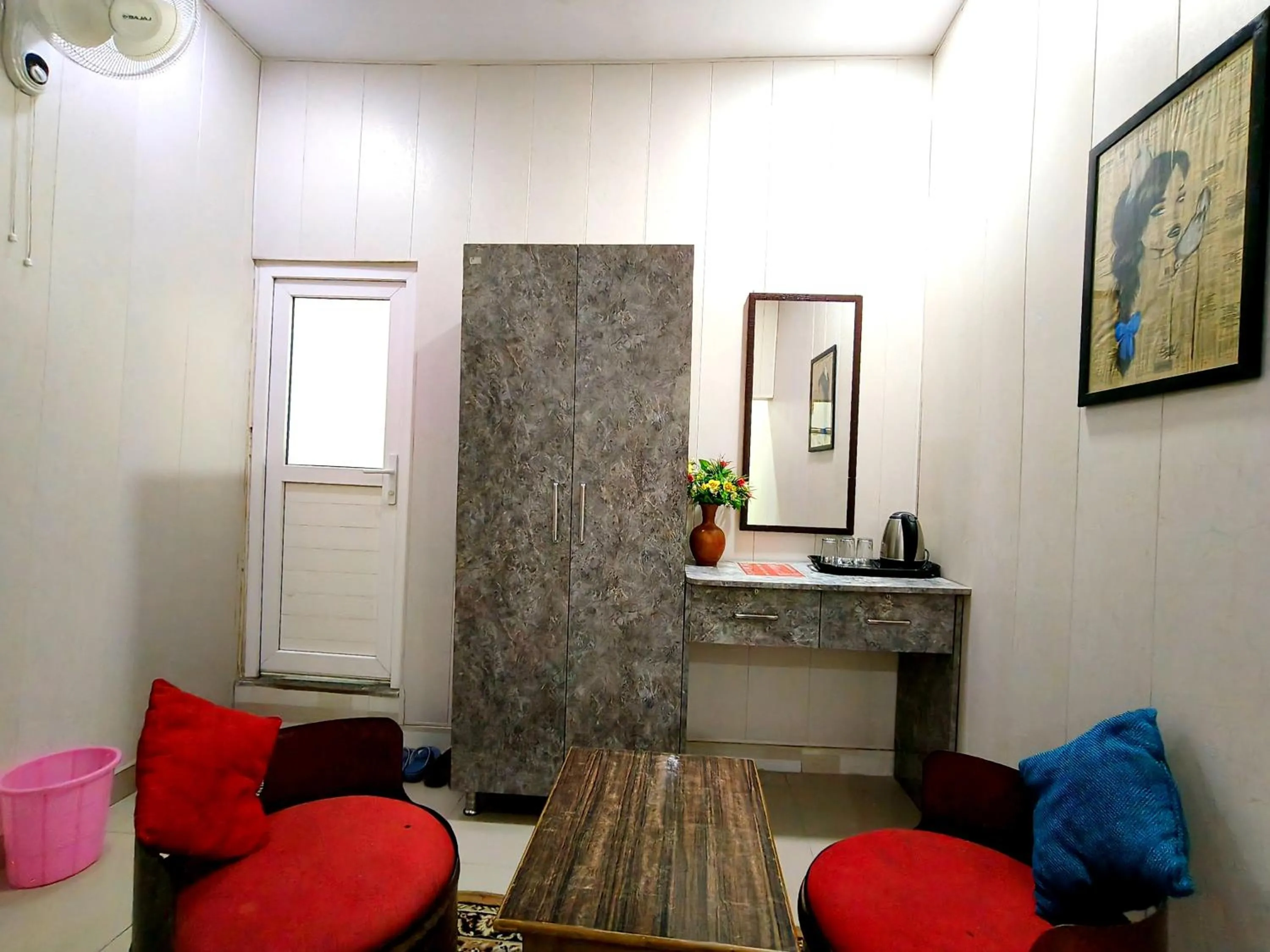 Living room in Golden River Homestay