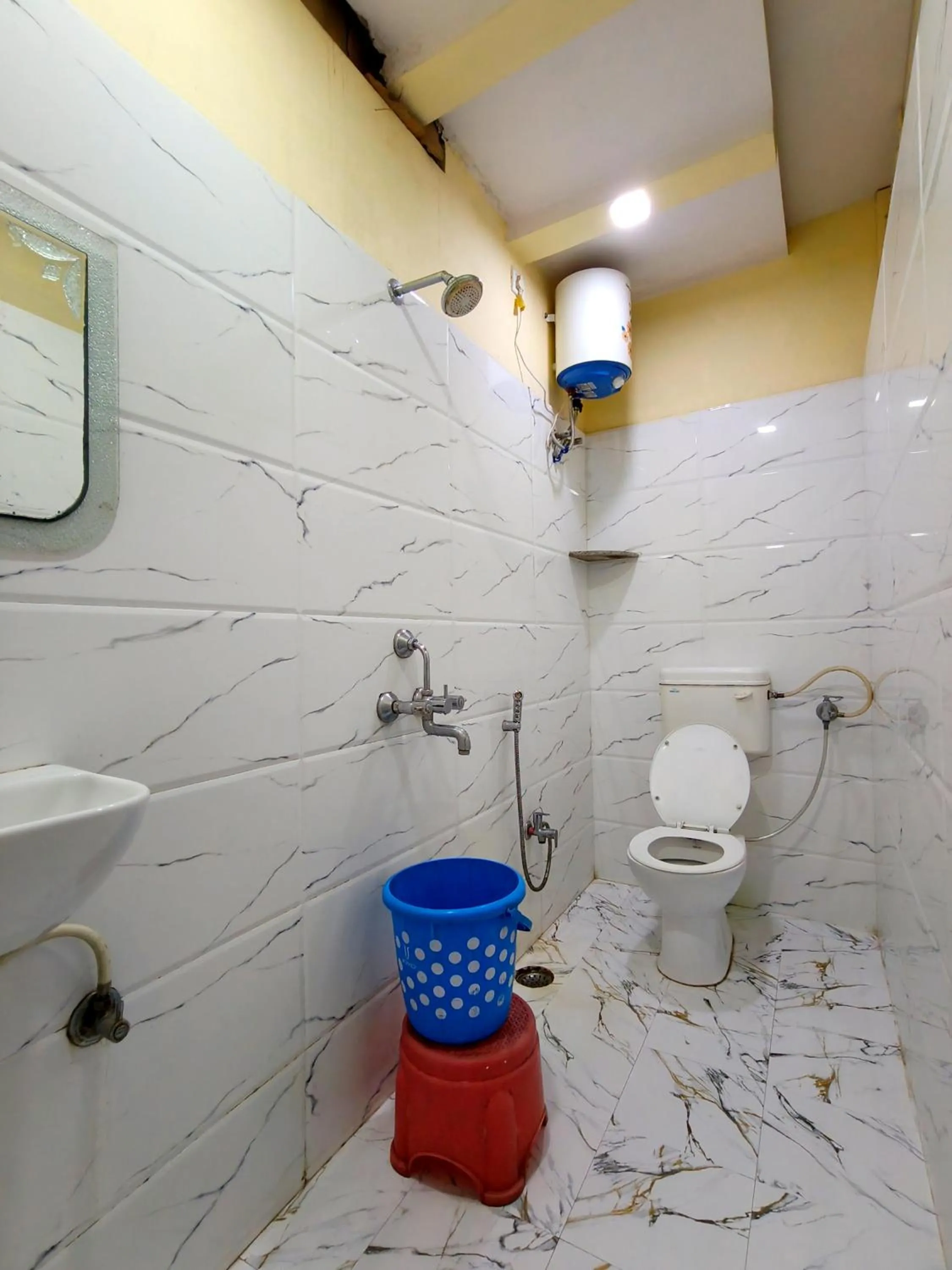 Bathroom in Golden River Homestay