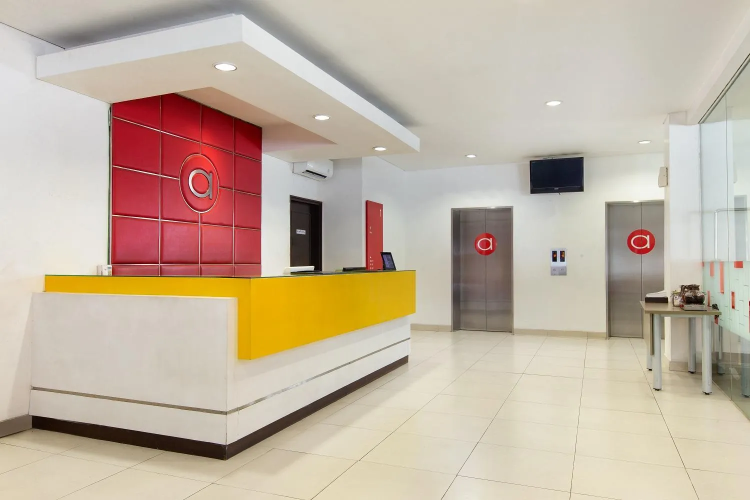 Staff in Amaris Hotel Pemuda Semarang