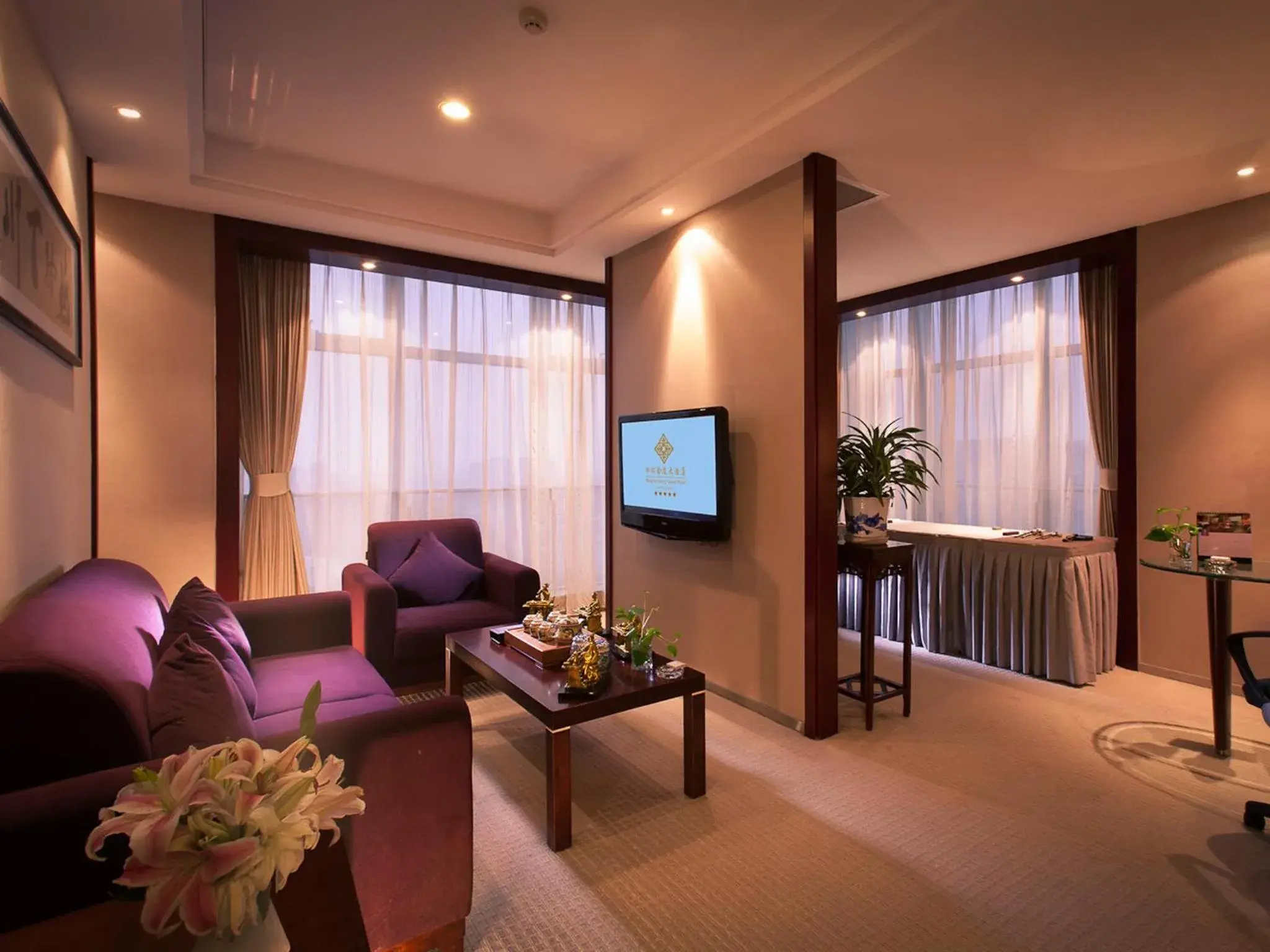 Living room in Hongrui Jinling Grand Hotel Hefei Living room in Hongrui Jinling Grand Hotel Hefei