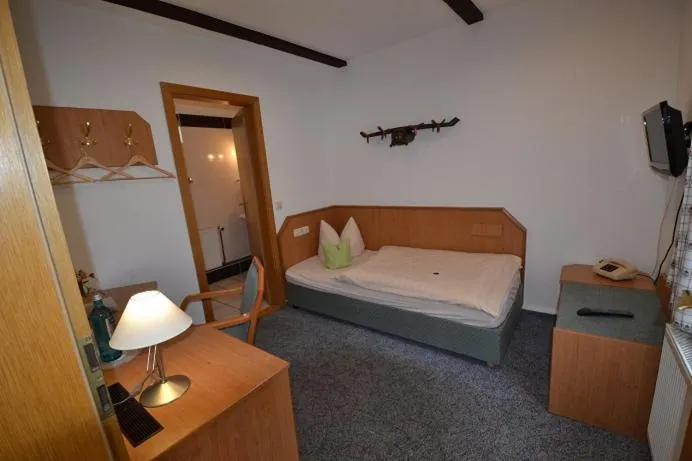 Bed in Hotel & Restaurant Zur Linde