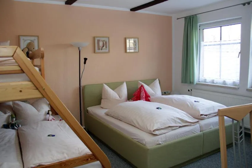 Bed in Hotel & Restaurant Zur Linde
