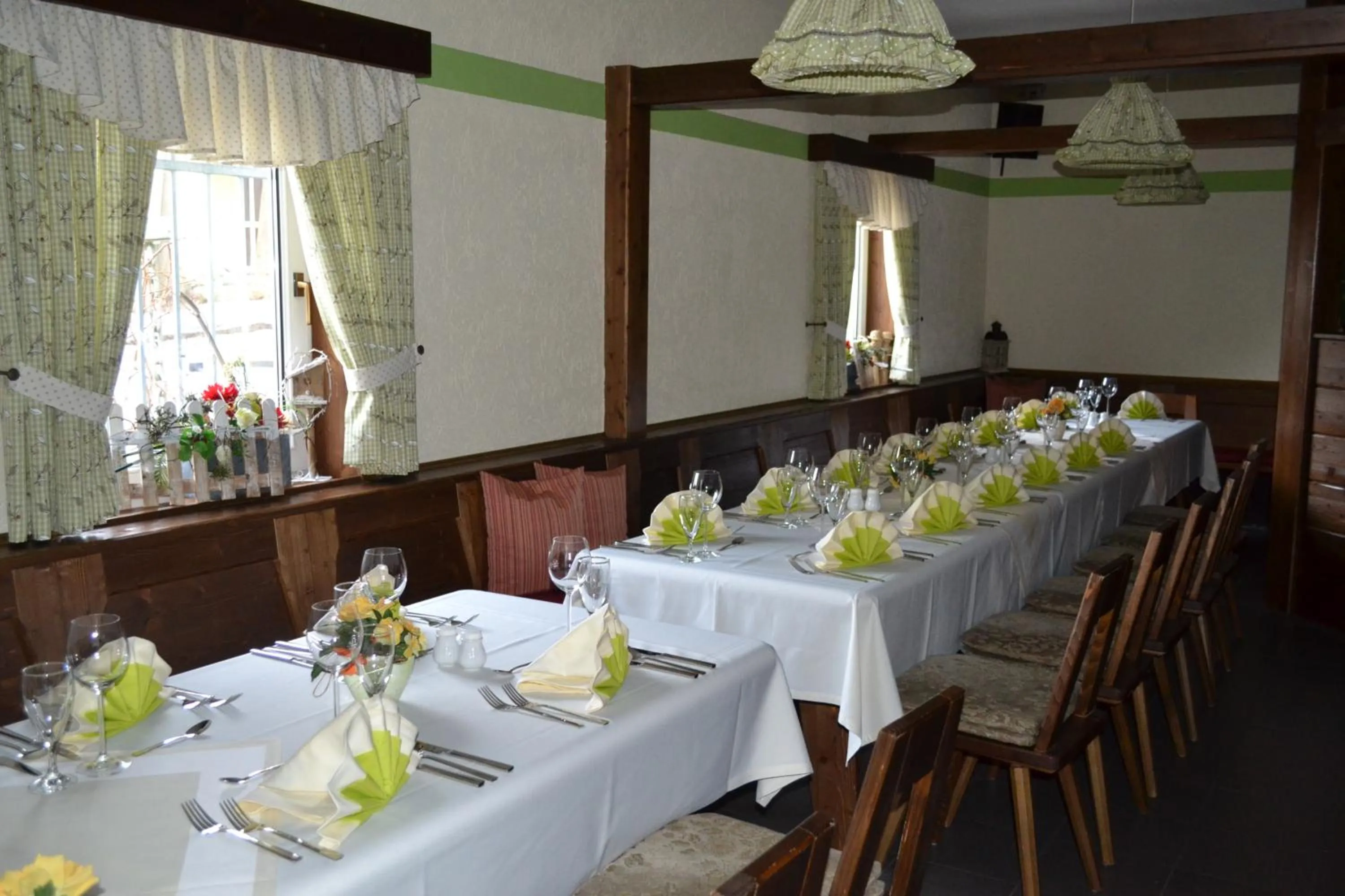 Restaurant/places to eat in Hotel & Restaurant Zur Linde