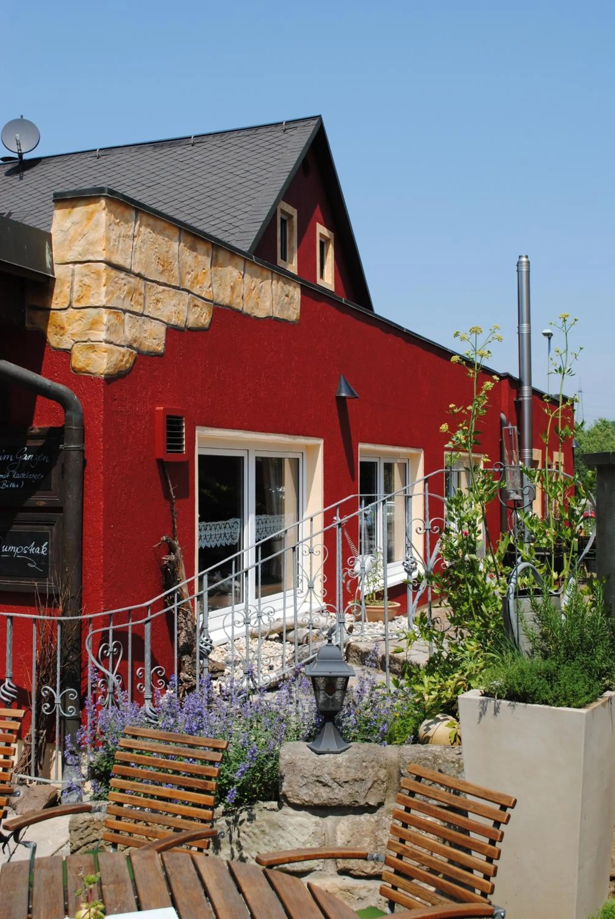 Property building in Hotel & Restaurant Zur Linde