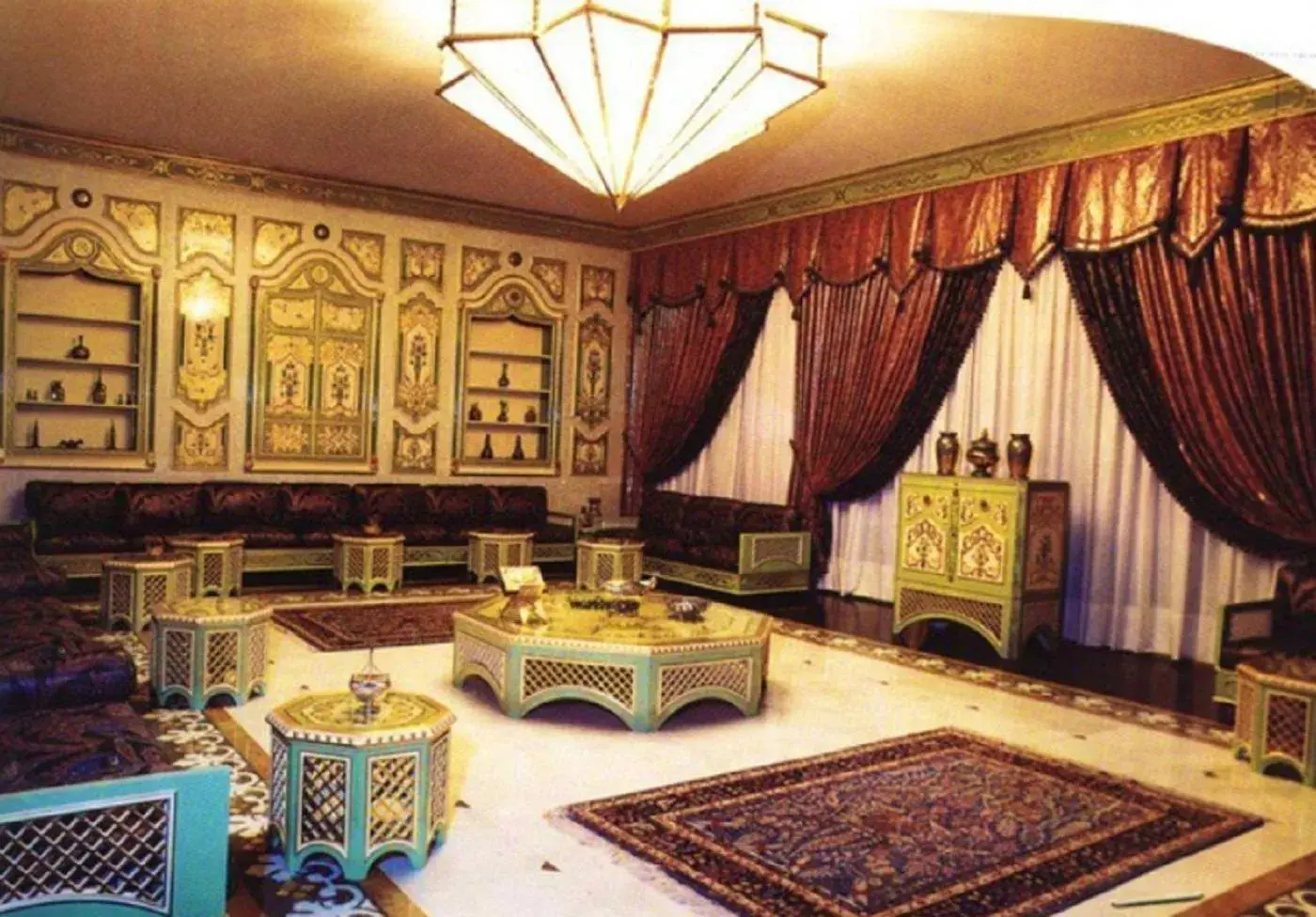 Lounge or bar in Oasis Hotel Lounge or bar in Oasis Hotel