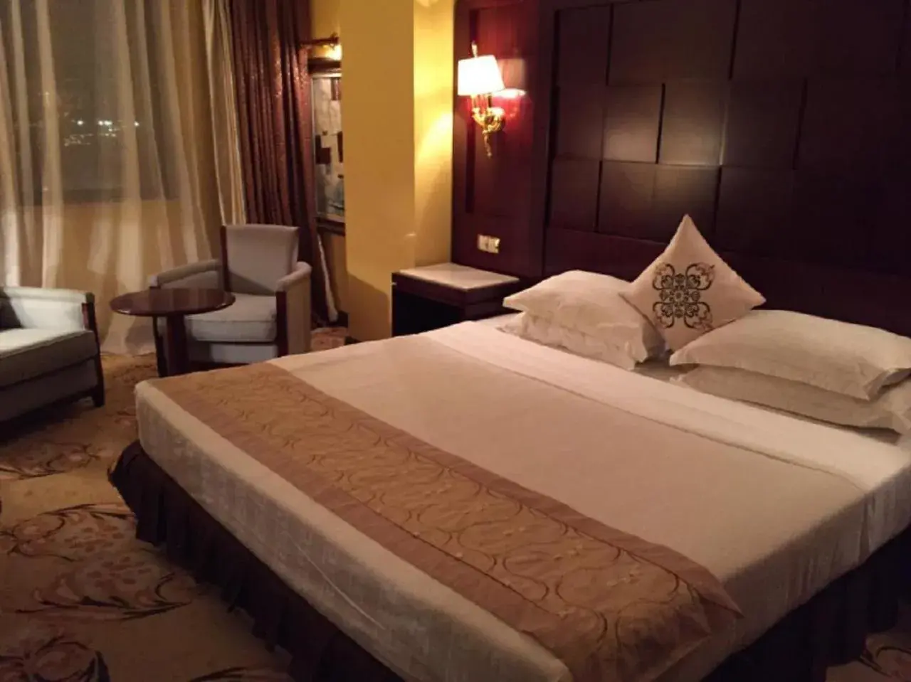 Bed in Oasis Hotel Bed in Oasis Hotel