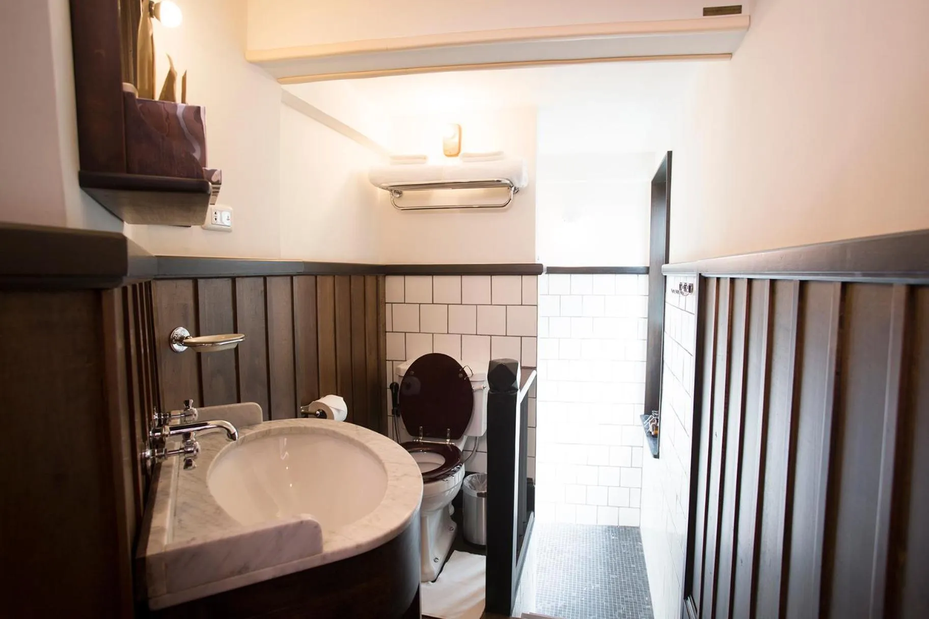 Bathroom in 1905 Heritage Corner