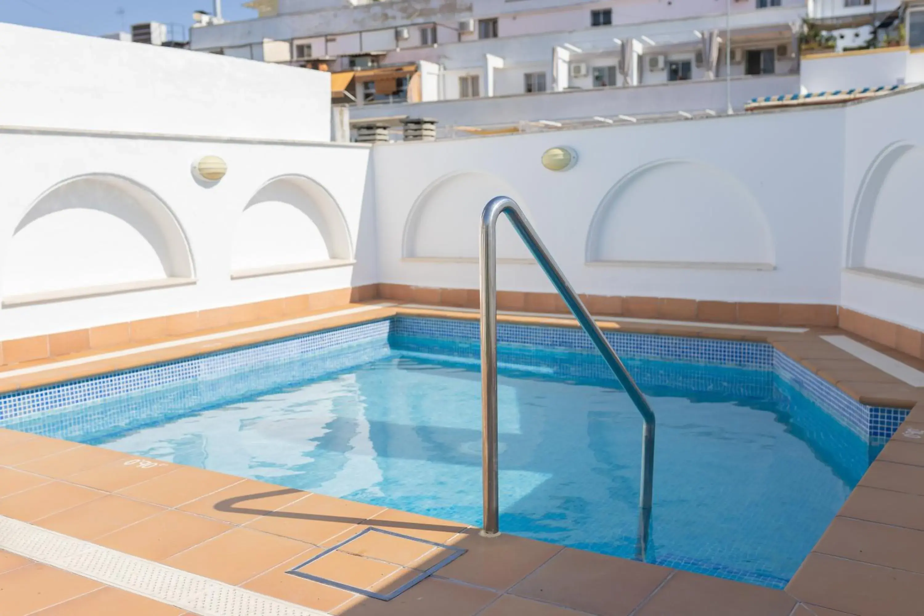 Swimming pool in Itaca Sevilla by Soho Boutique Swimming pool in Itaca Sevilla by Soho Boutique